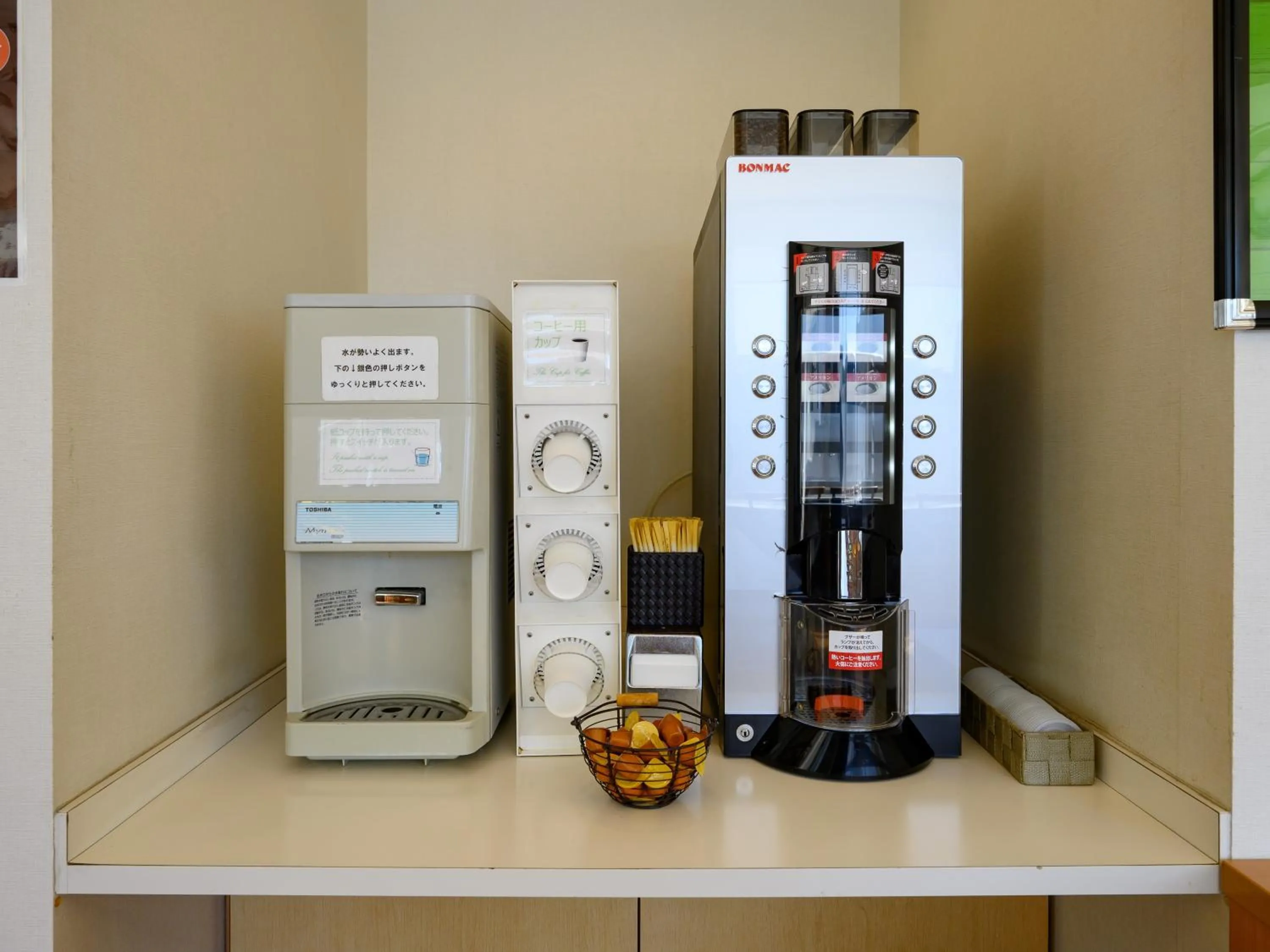 Coffee/tea facilities in Hotel Econo Kameyama