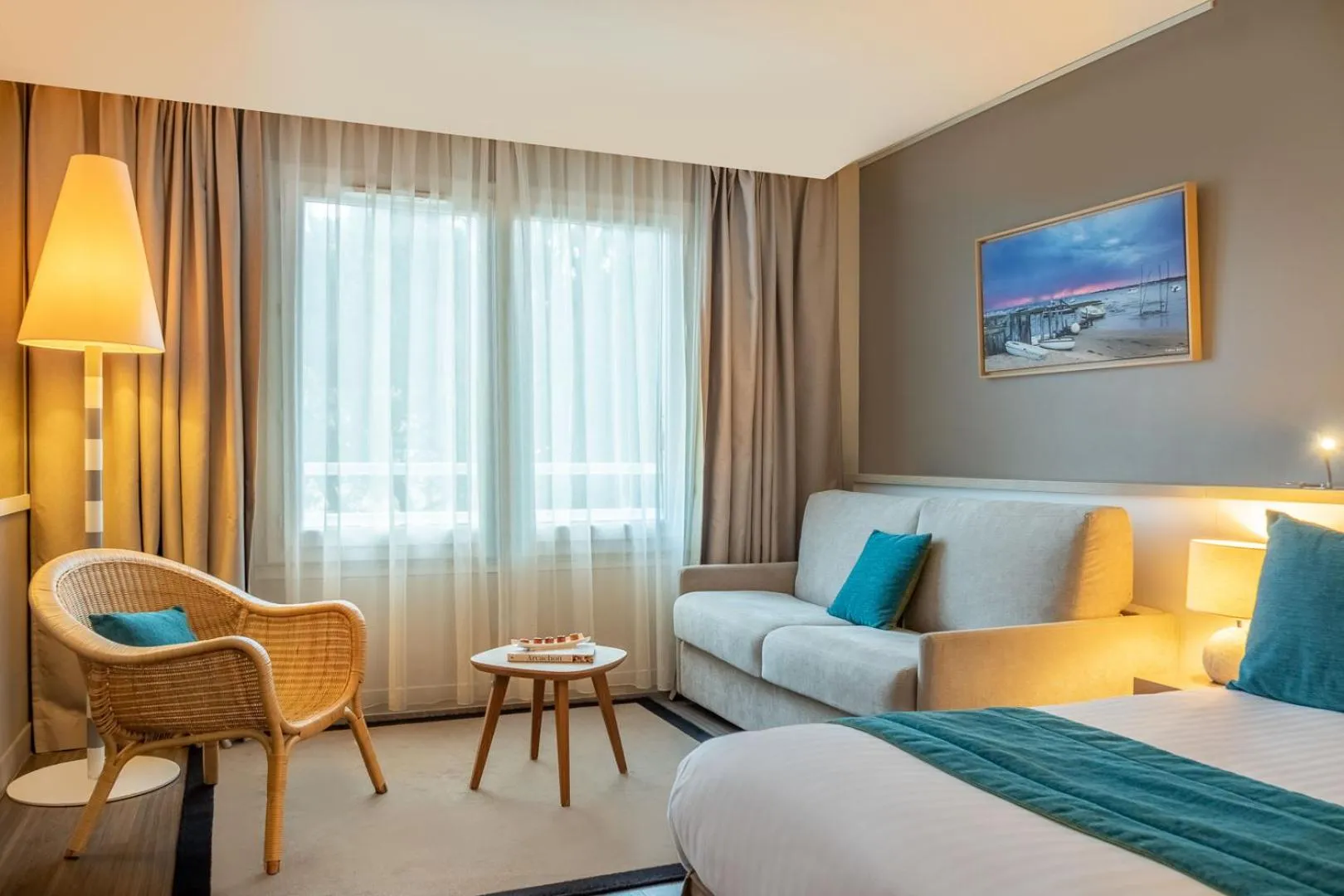 TV and multimedia, Bed in Hôtel Le B d'Arcachon by Inwood Hotels