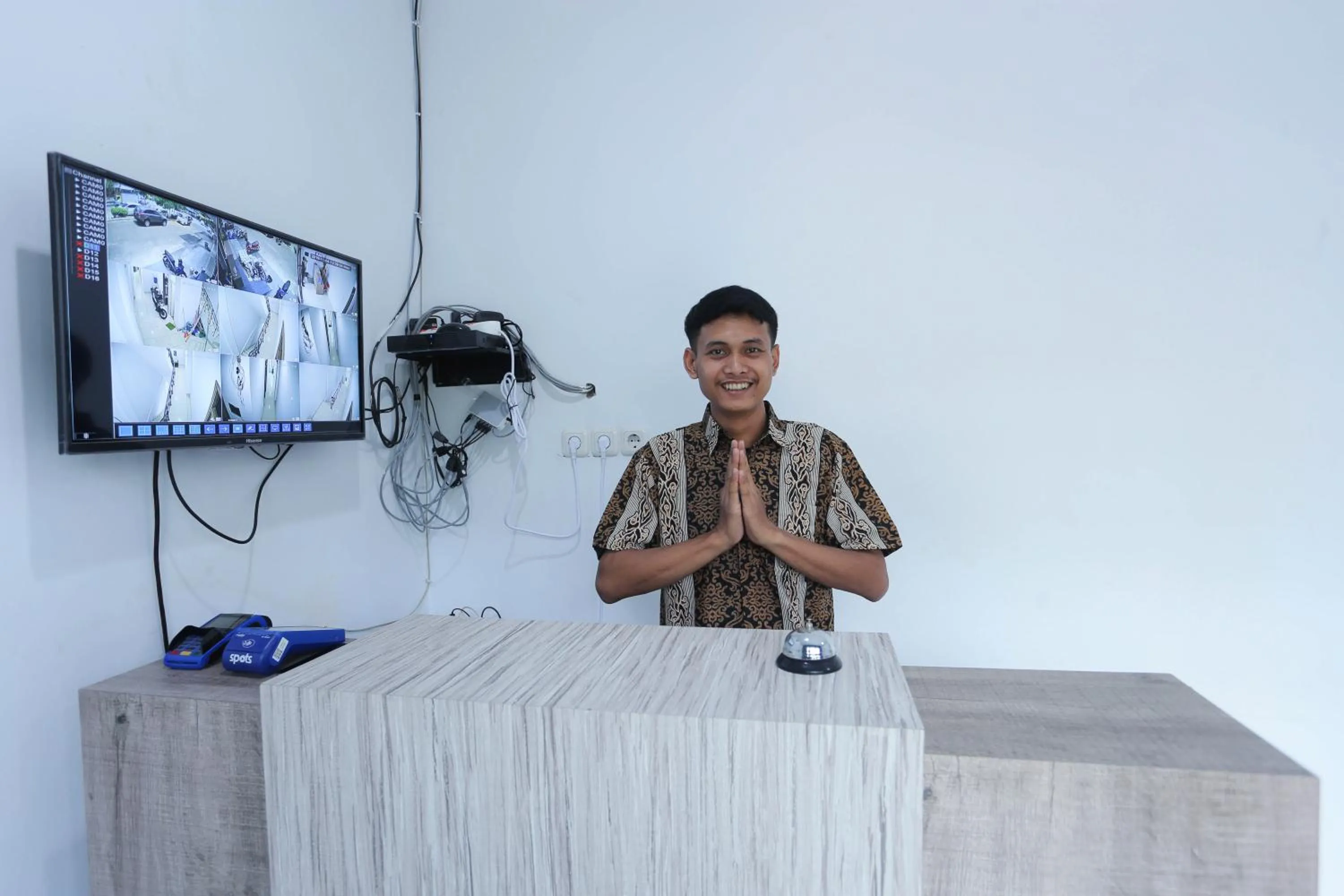 Staff in ratana cengkareng syariah