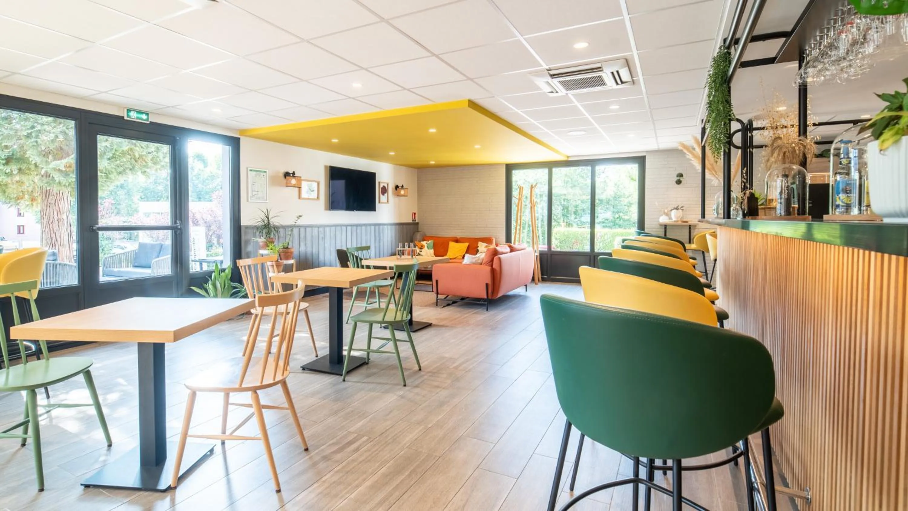 Restaurant/places to eat in Campanile Limoges Nord