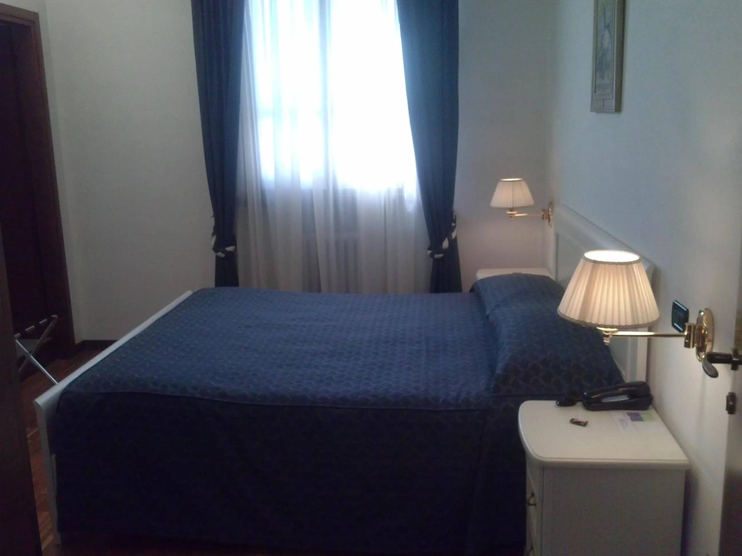 Photo of the whole room, Bed in La Vela