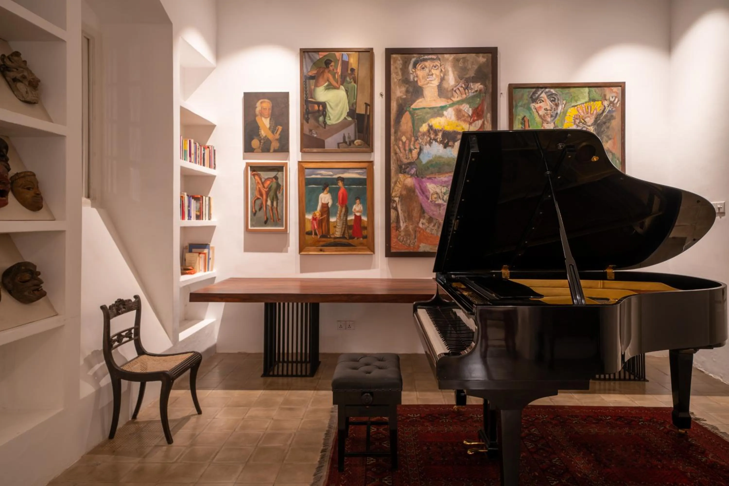 TV and multimedia in De Saram House by Geoffrey Bawa