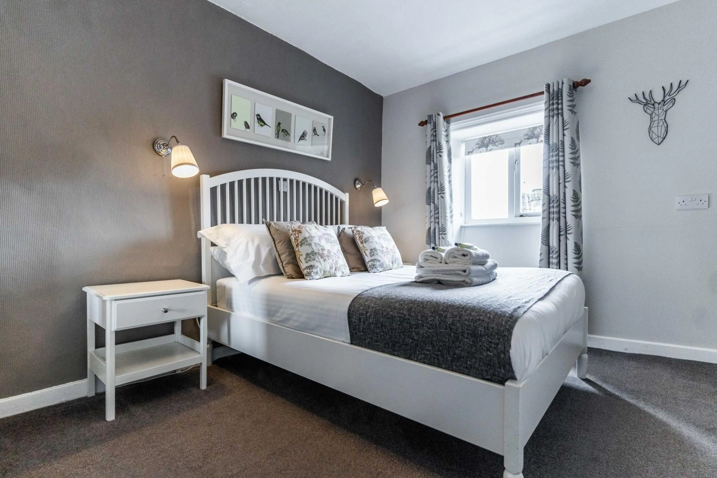 Bedroom, Bed in Black Horse Hotel