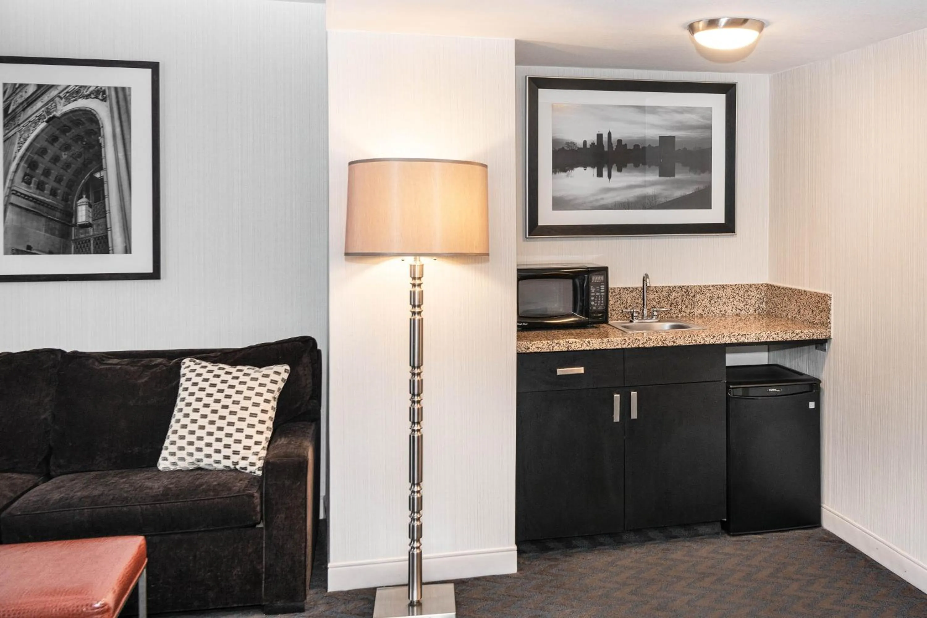 Photo of the whole room in Sheraton Indianapolis City Centre Hotel