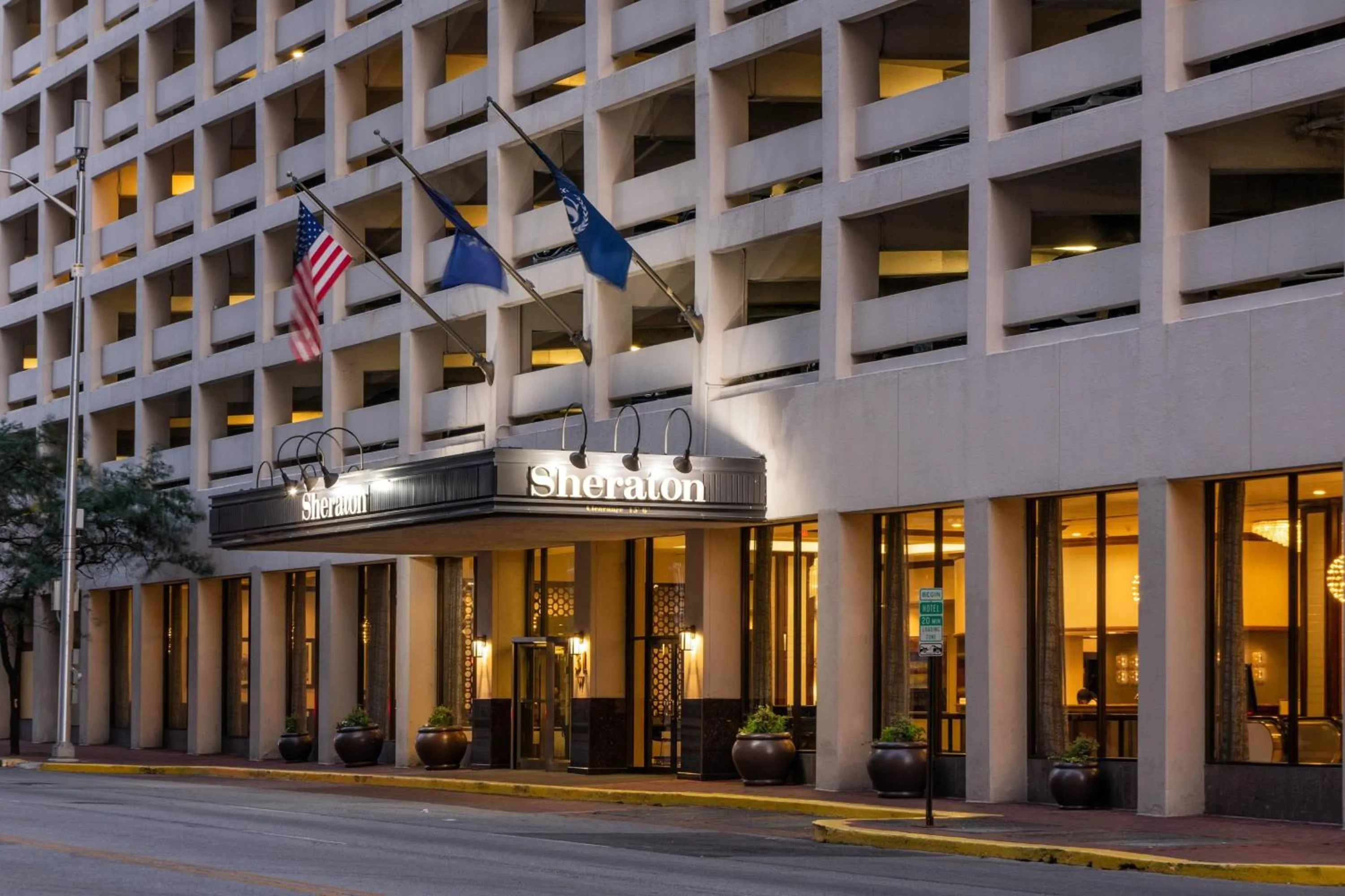 Property building in Sheraton Indianapolis City Centre Hotel