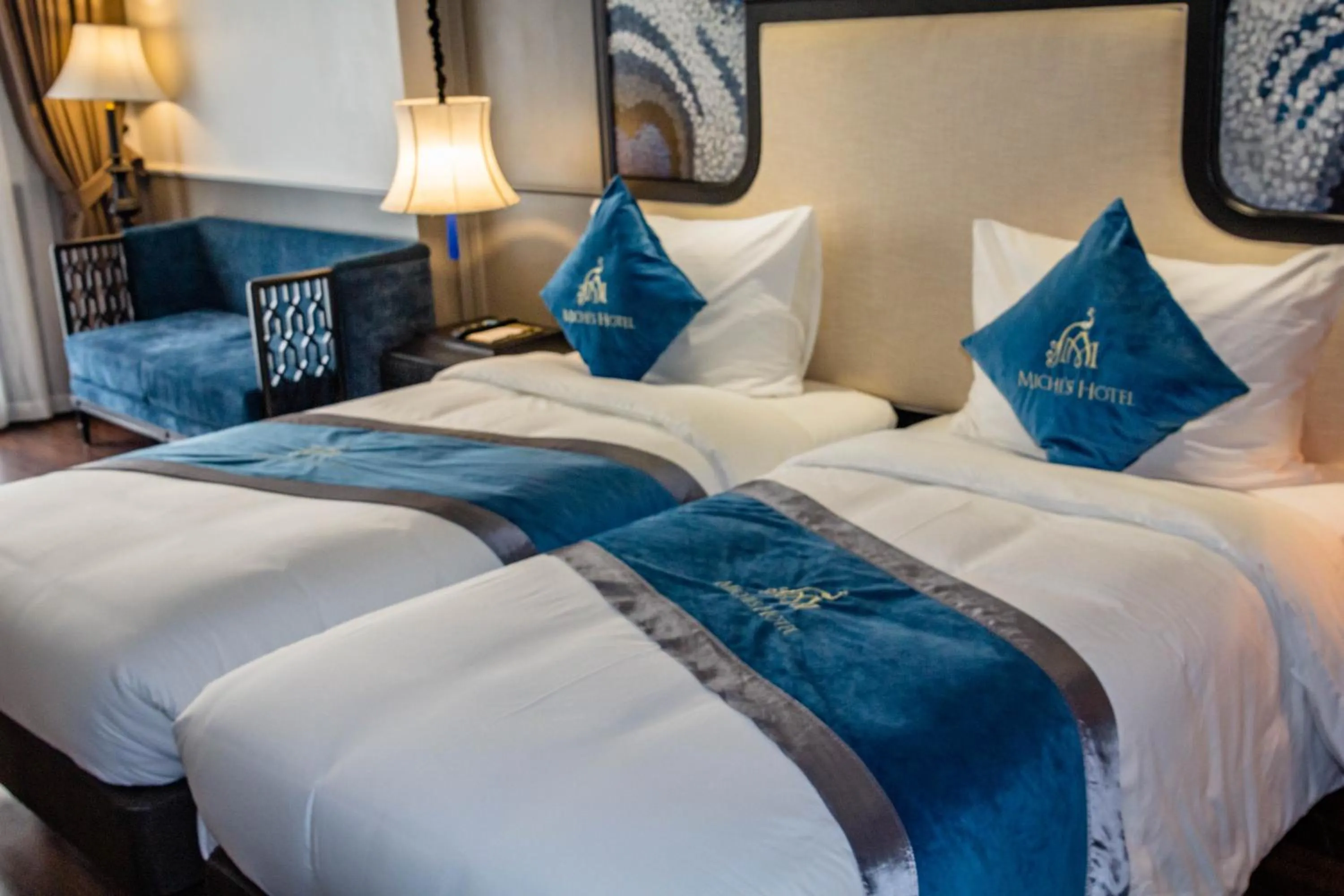 Bed in Michi's hotel laocai