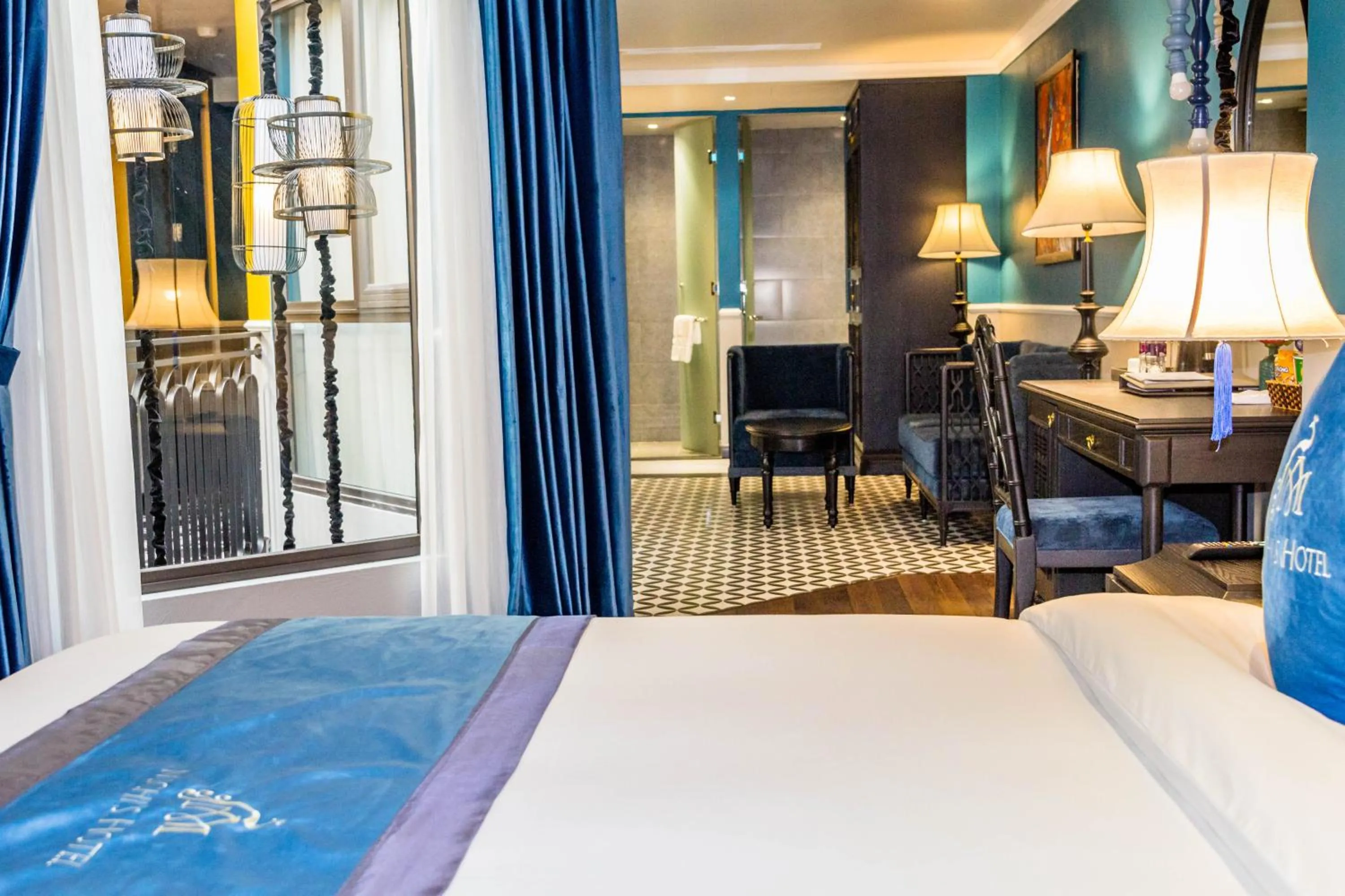 Bed in Michi's hotel laocai