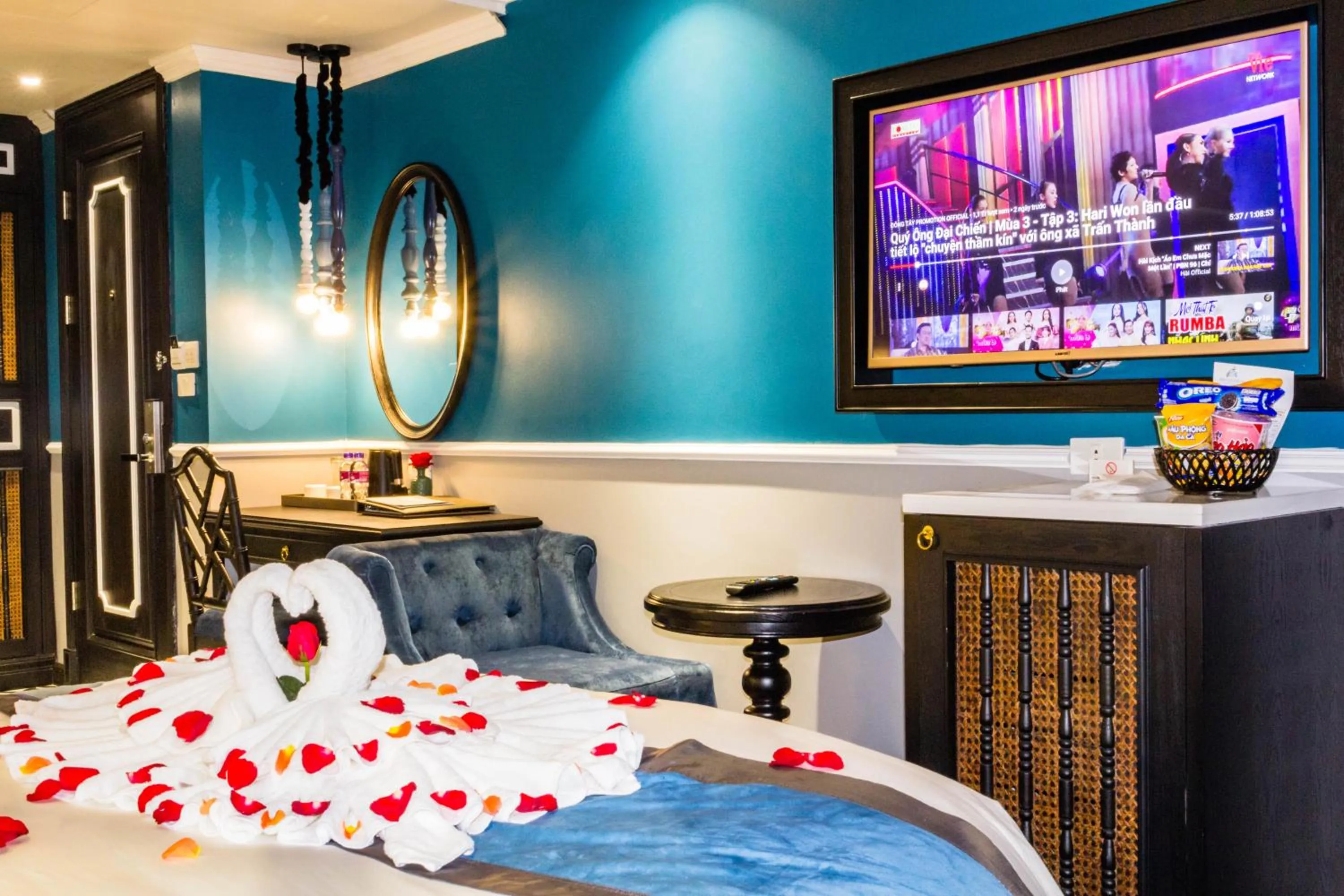 Bed in Michi's hotel laocai