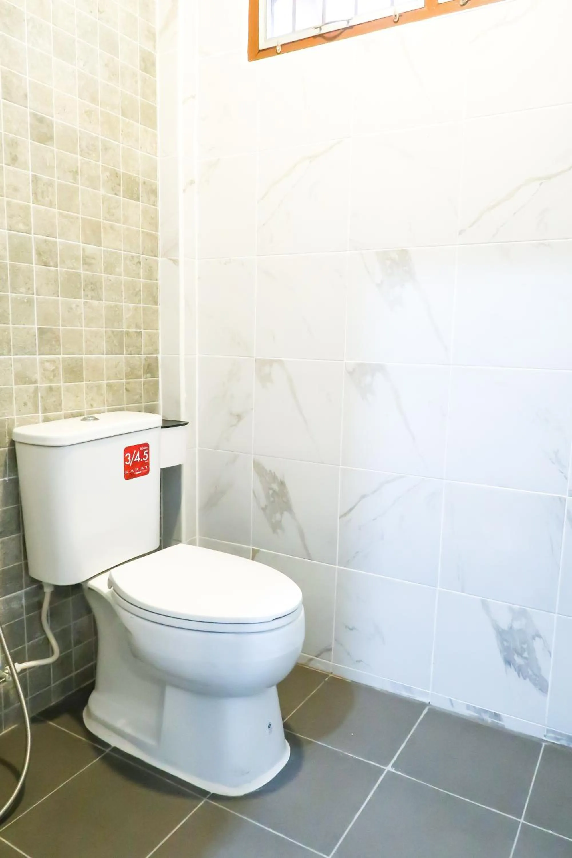 Toilet in Home de Bear