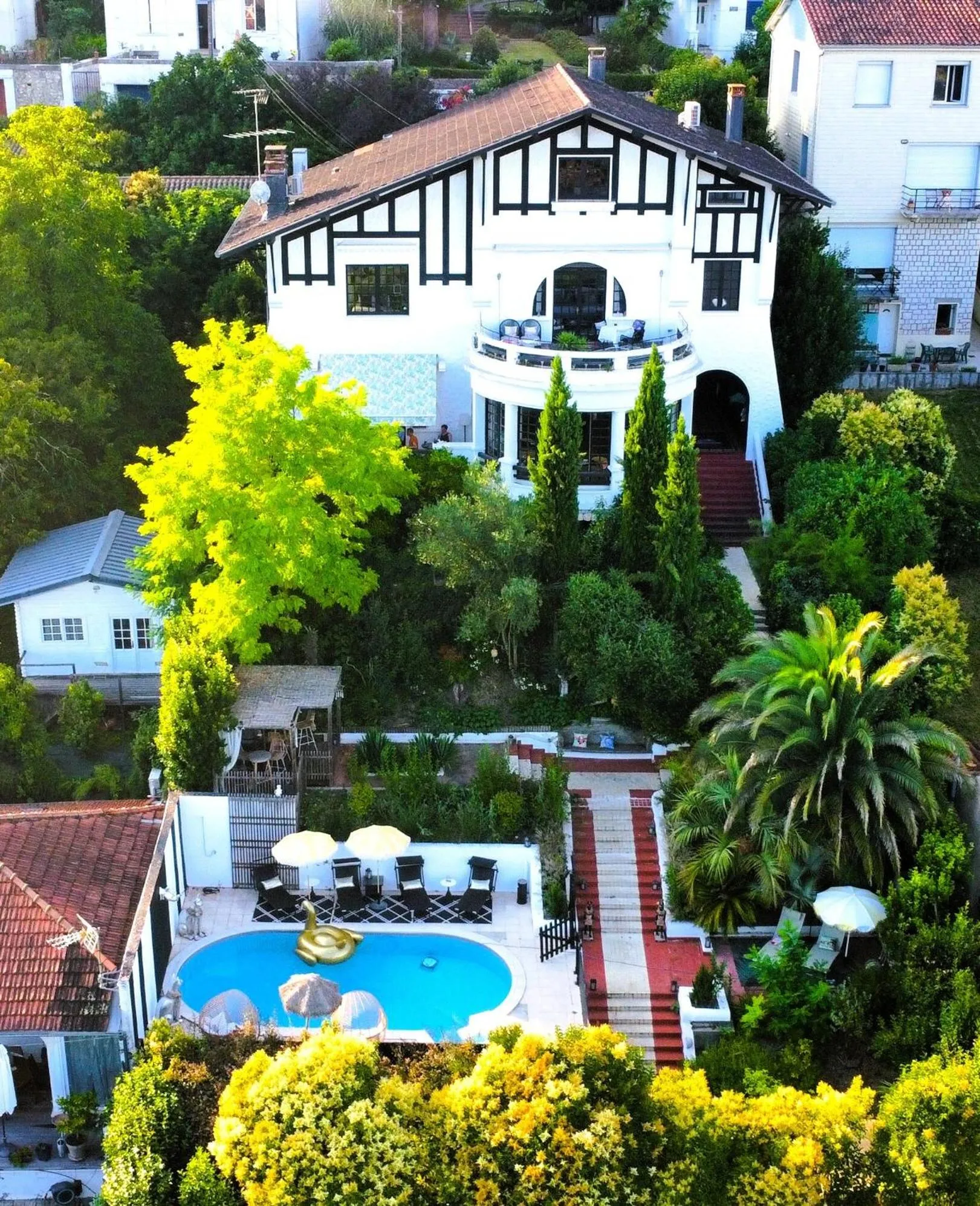 View (from property/room) in Quand la ville dort