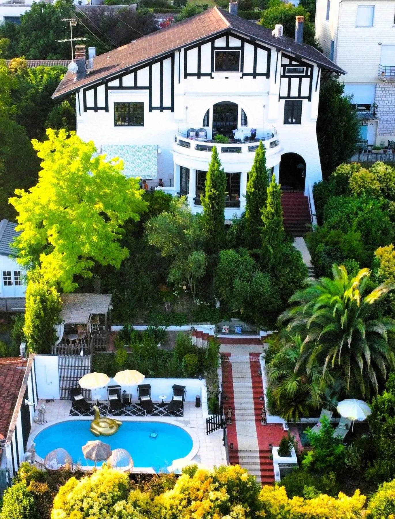 View (from property/room) in Quand la ville dort