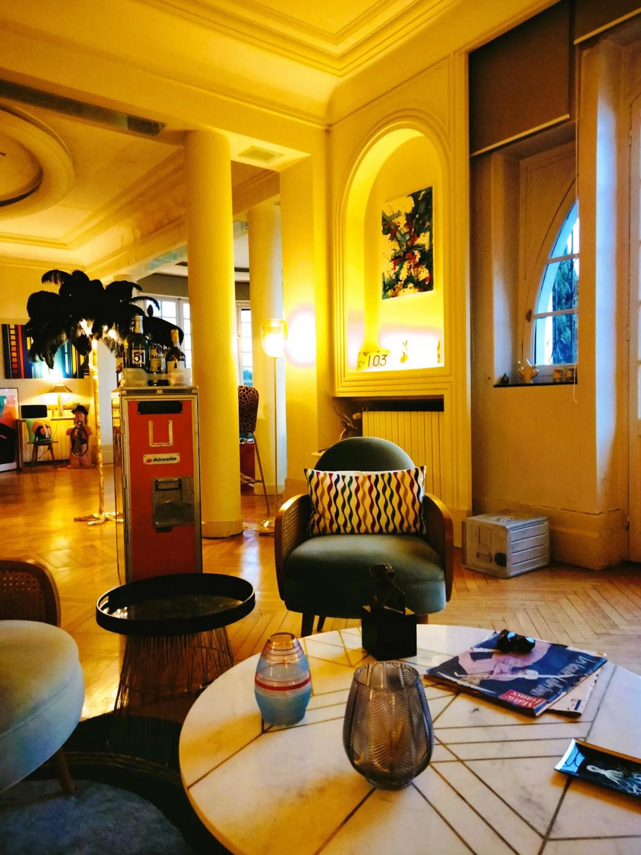 Lounge or bar in Quand la ville dort