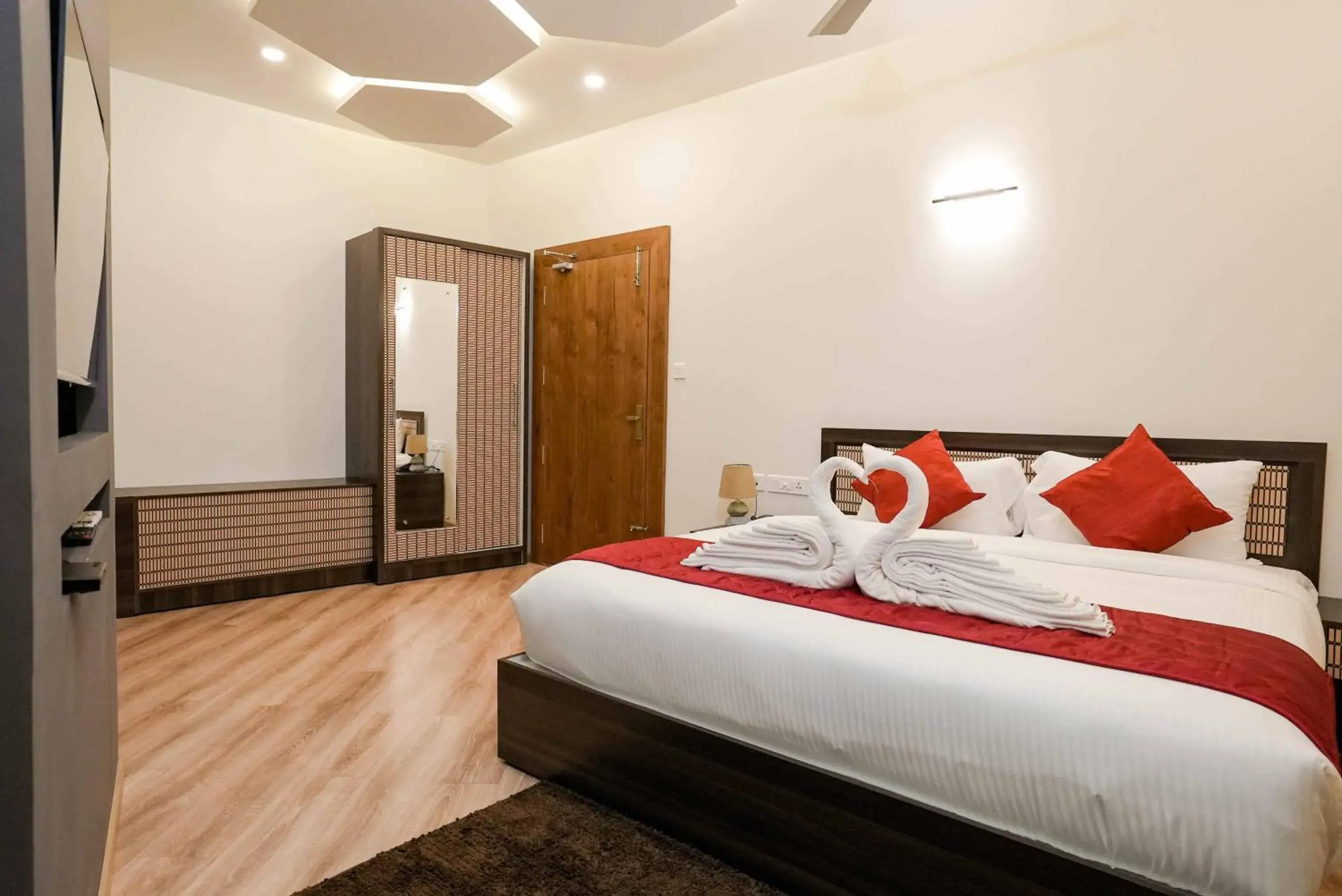 Executive Suite in Kuruva Island Resort And Spa - By KABINI BREEZE Executive Suite in Kuruva Island Resort And Spa - By KABINI BREEZE