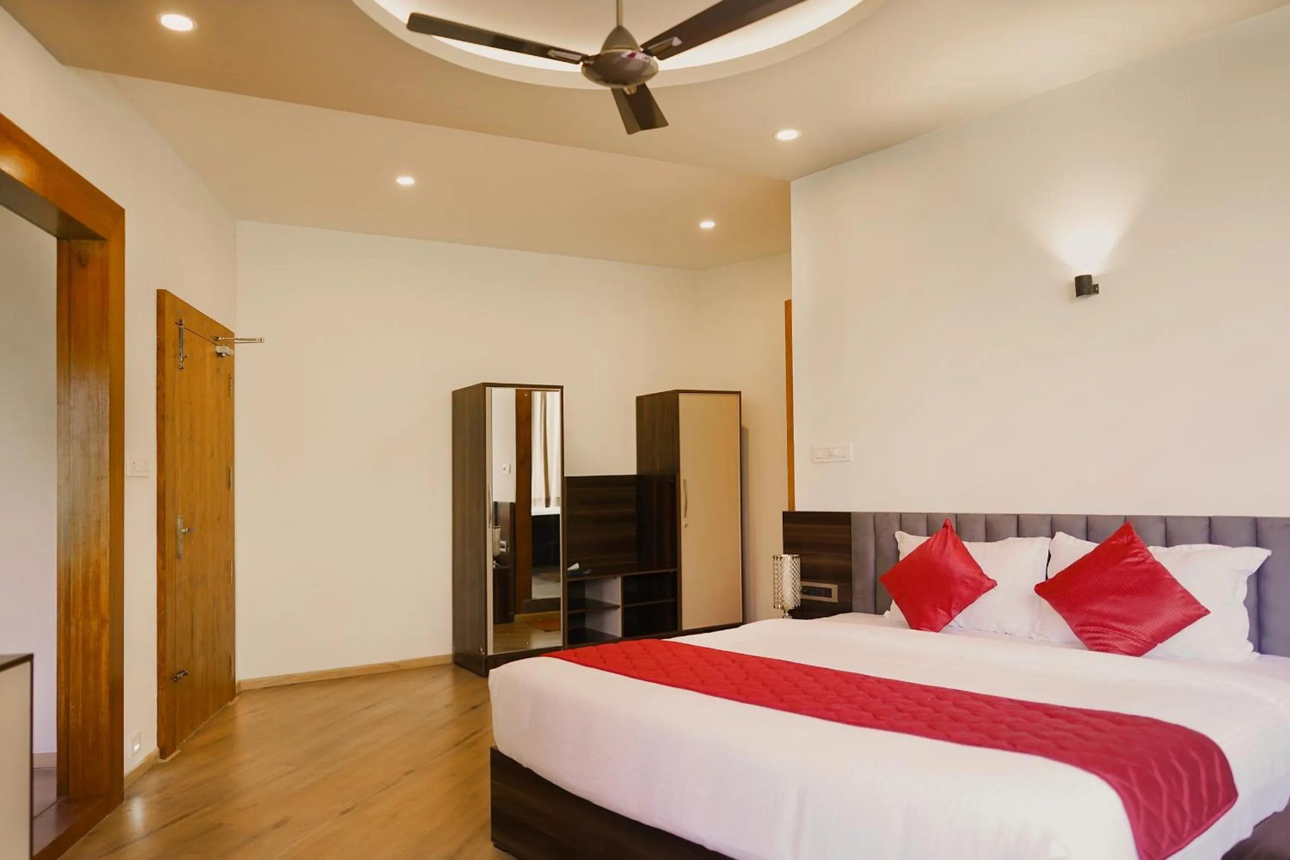 Bedroom, Bed in Kuruva Island Resort And Spa - By KABINI BREEZE