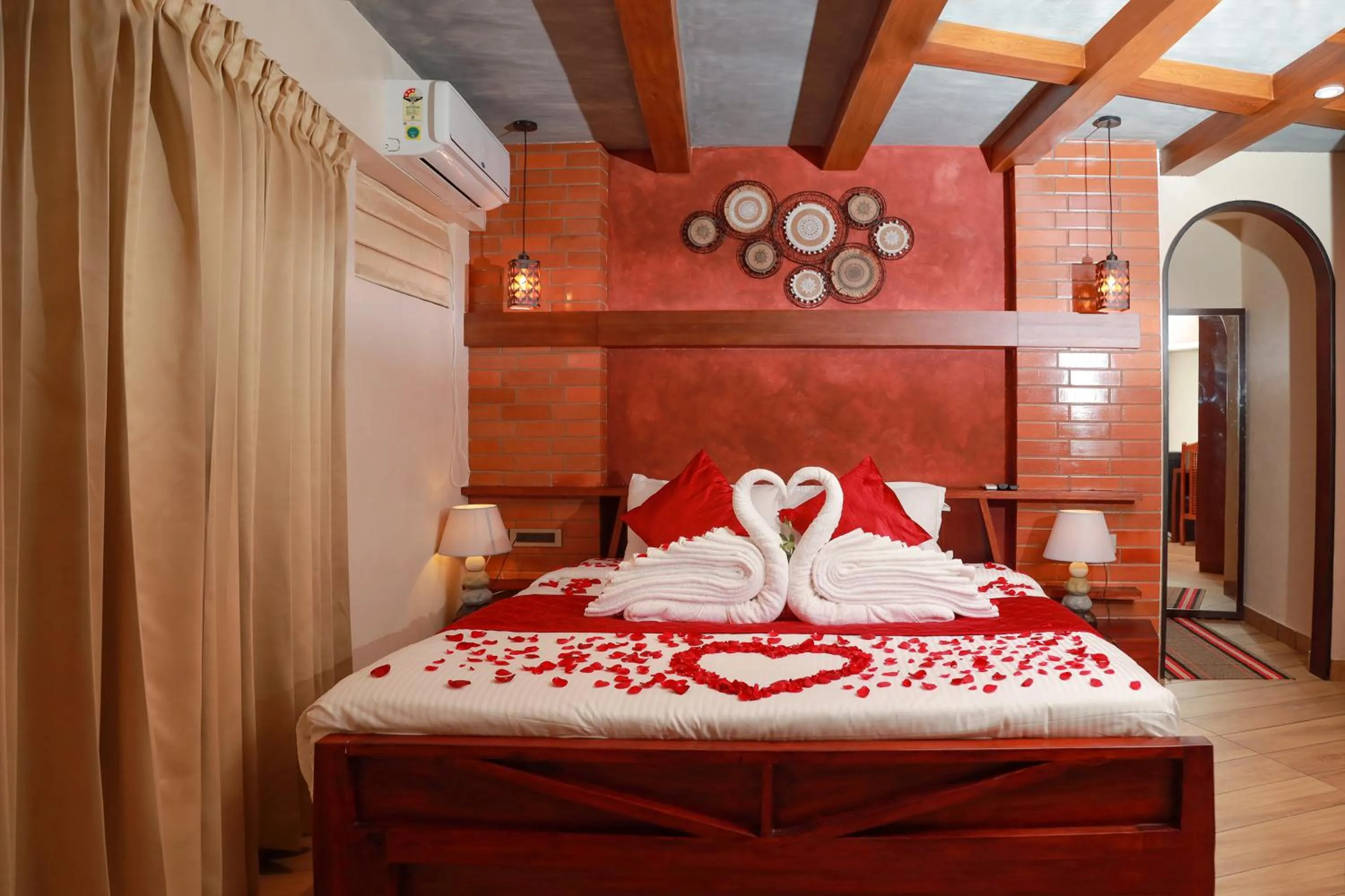 Bedroom, Bed in Kuruva Island Resort And Spa - By KABINI BREEZE