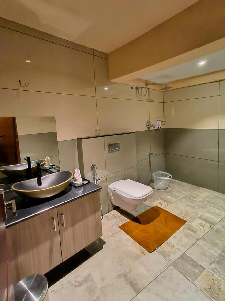 Bathroom in Kuruva Island Resort And Spa - By KABINI BREEZE