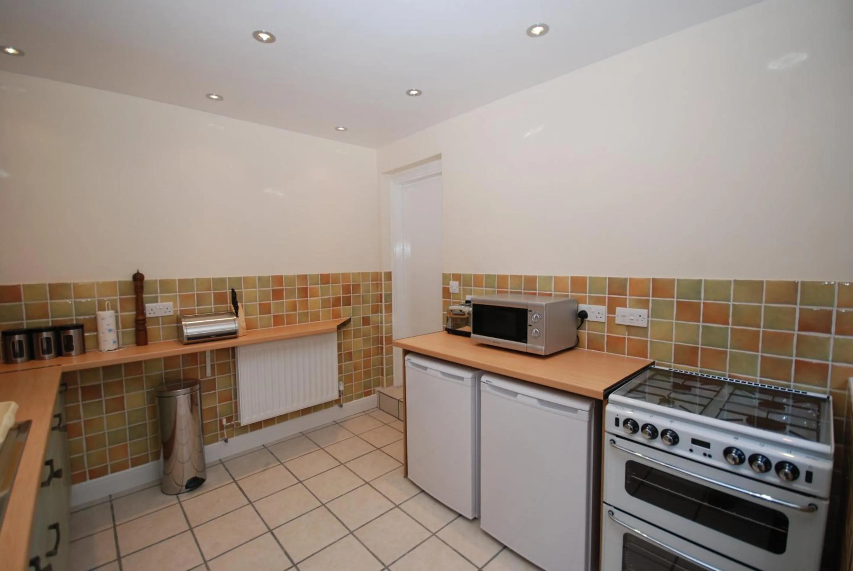 Dining area in Saltburn Holidays Bluebell Cottage
