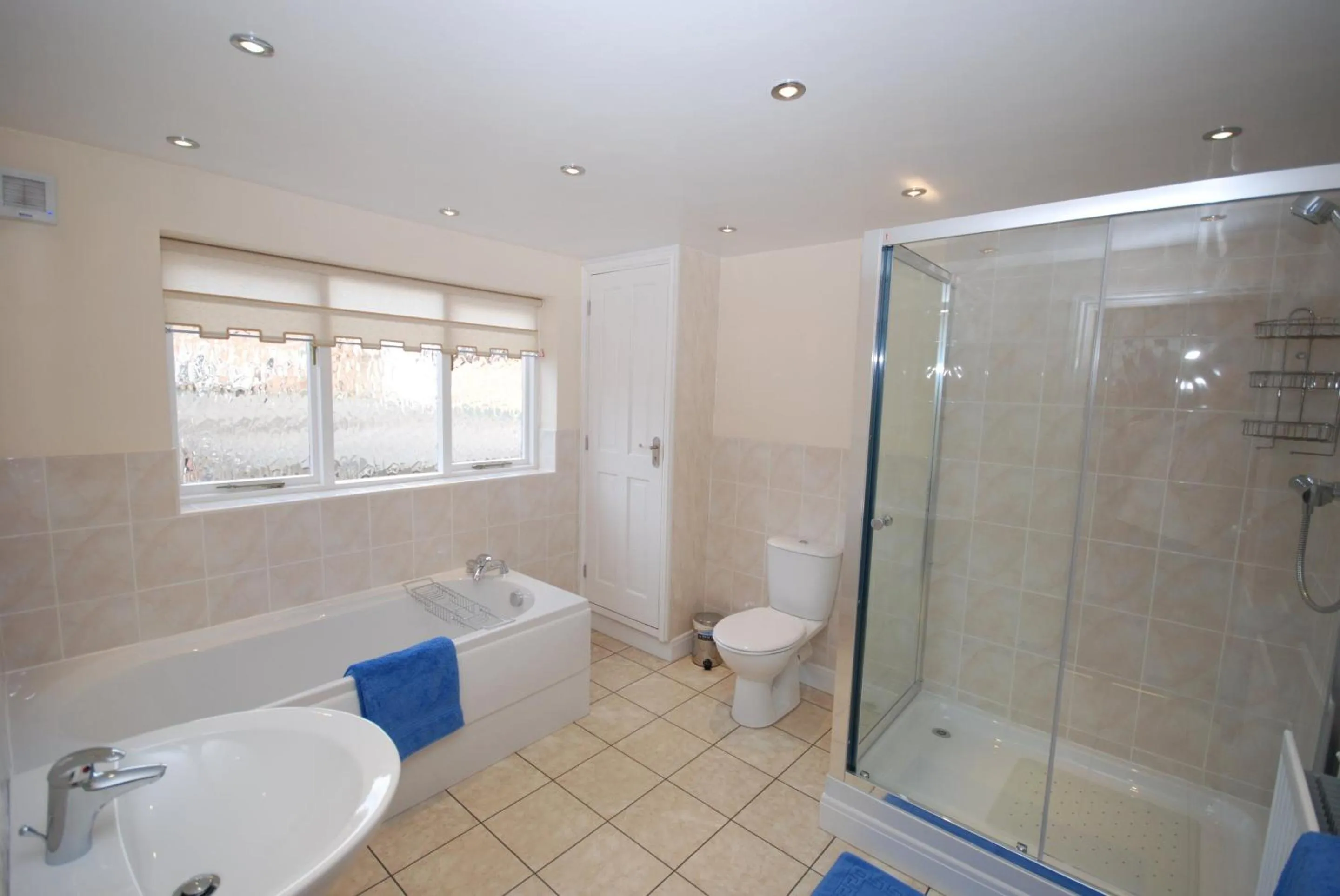 Bathroom in Saltburn Holidays Bluebell Cottage