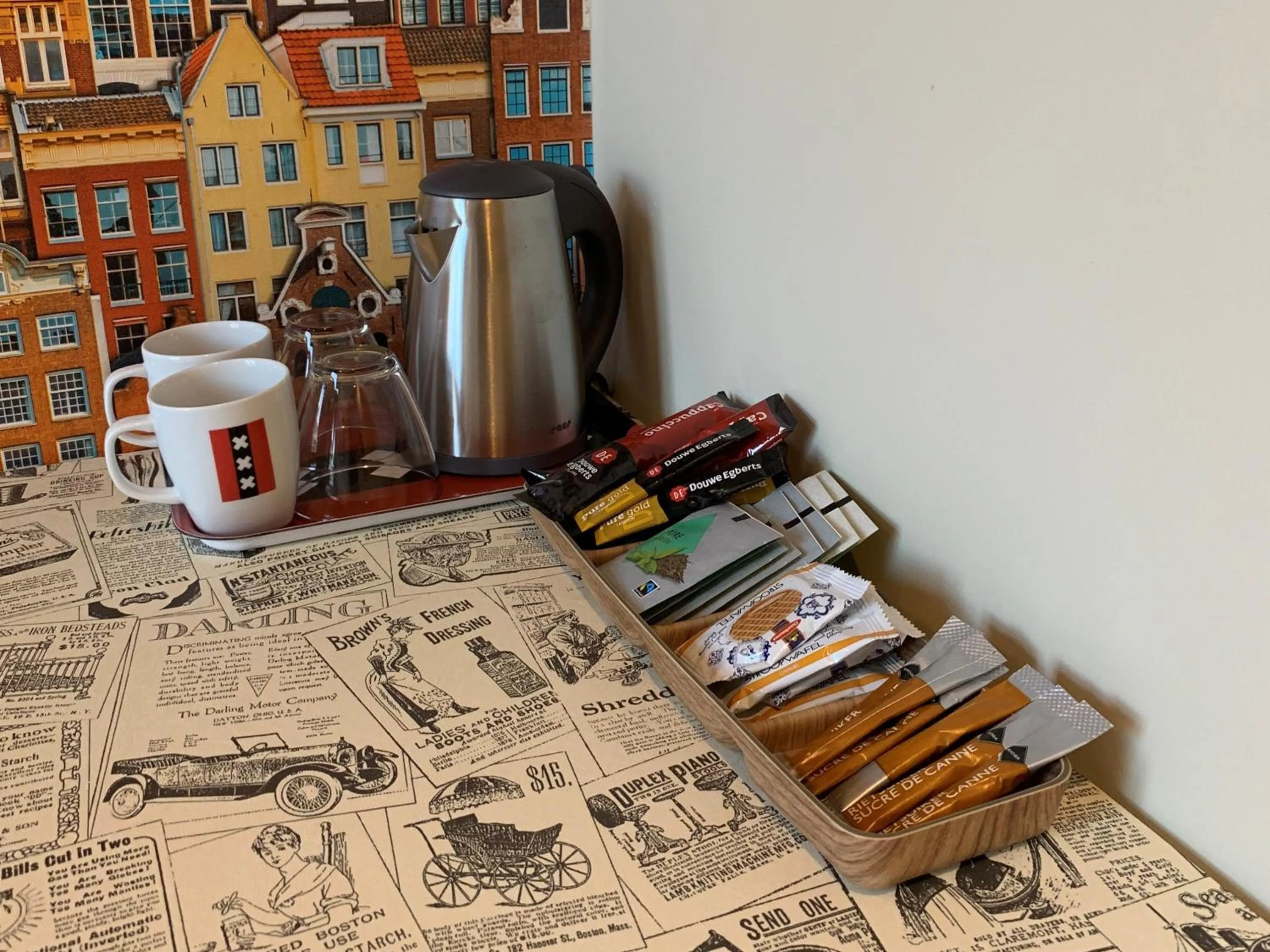 Coffee/tea facilities in RoomWest