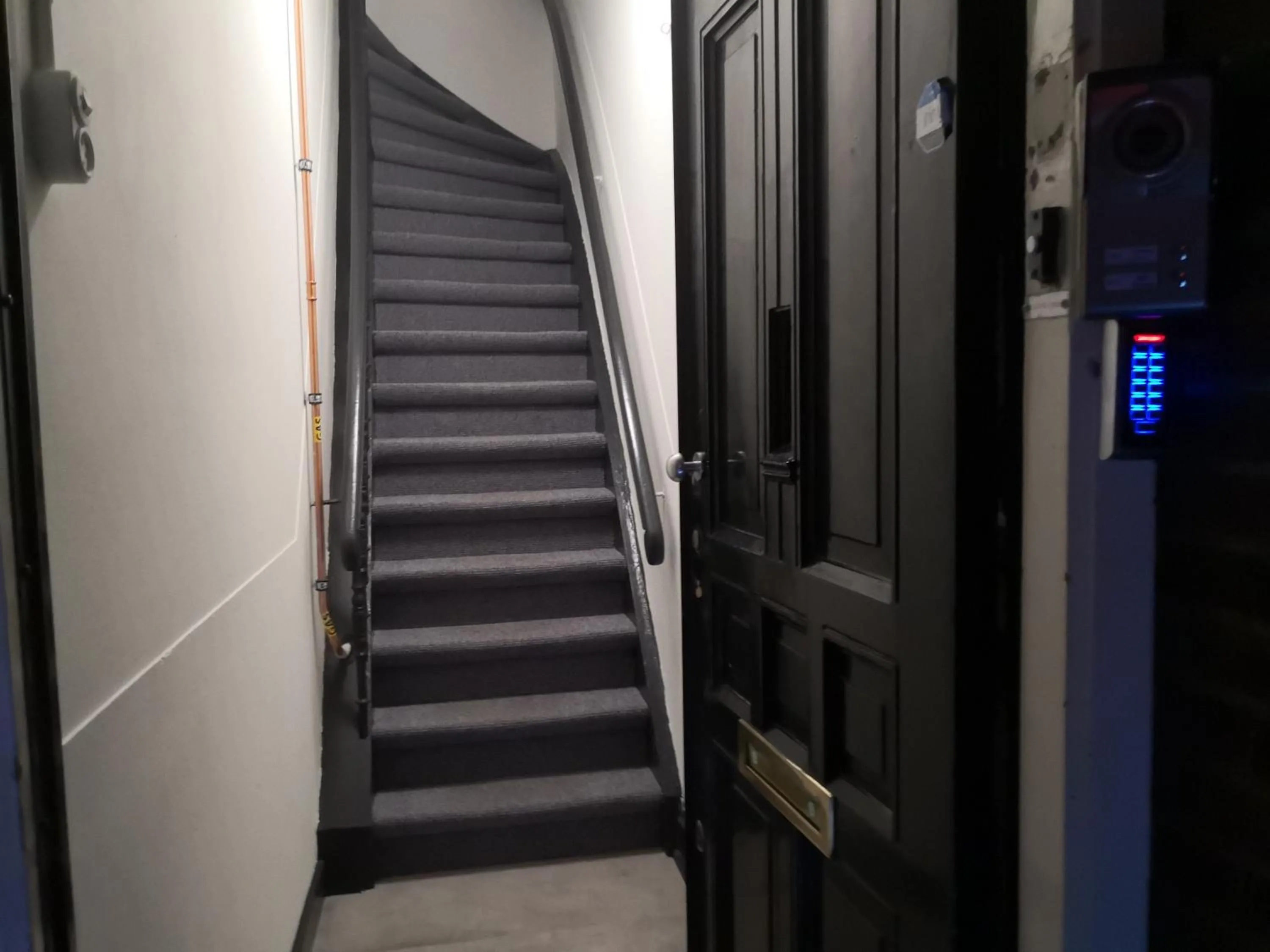 Facade/entrance in RoomWest