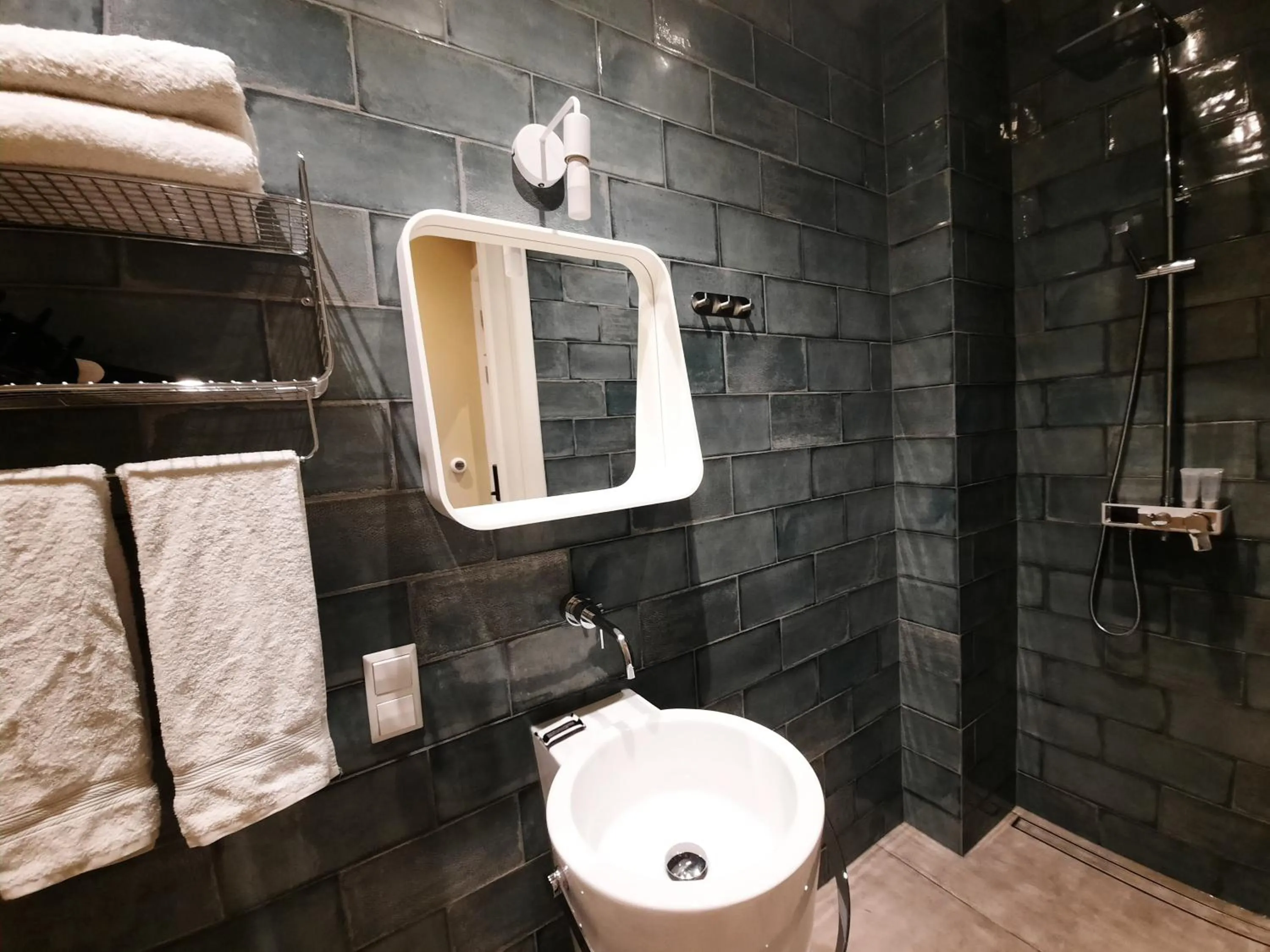 Bathroom in RoomWest