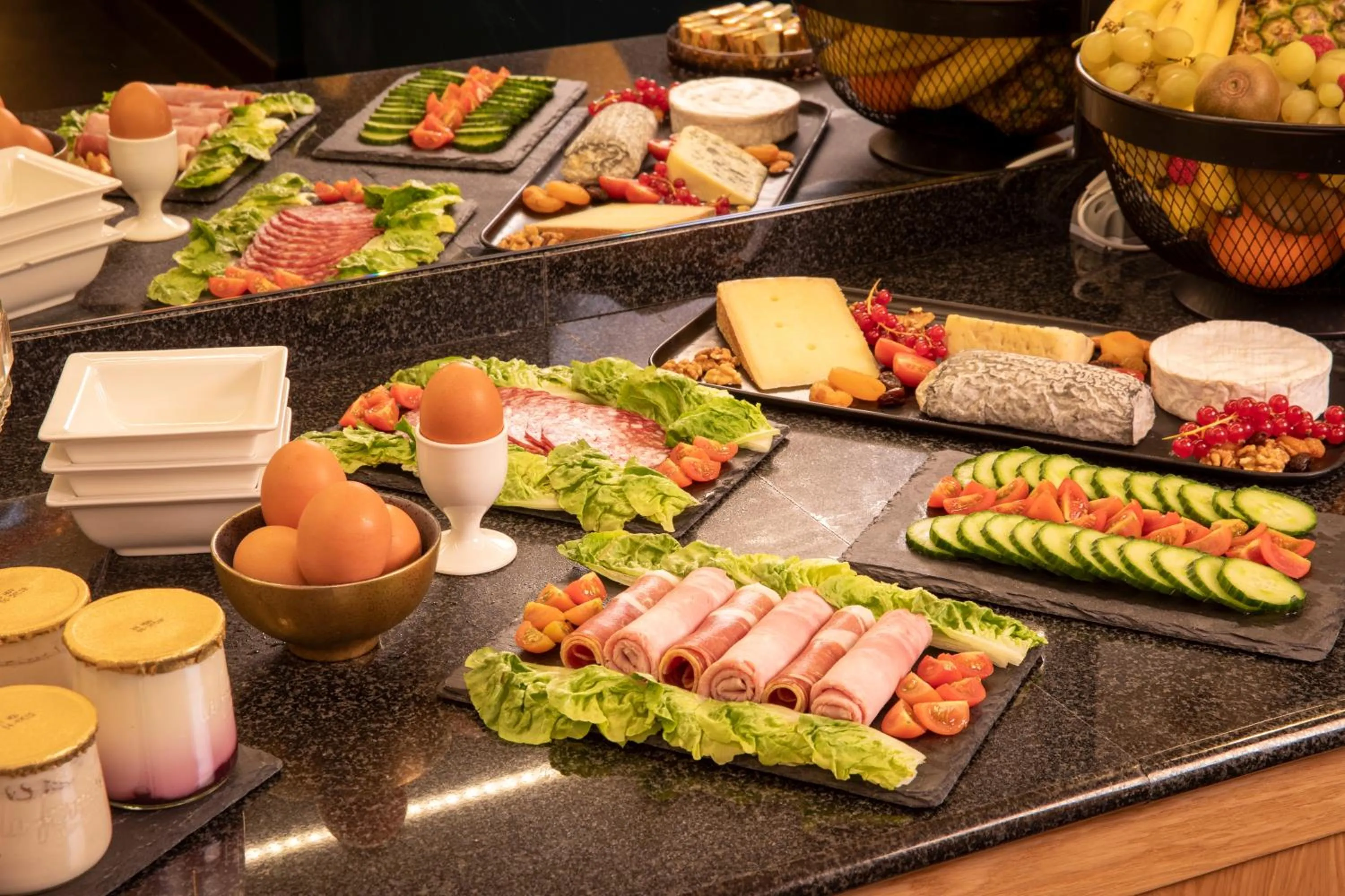 Buffet breakfast in Grand Hôtel Chicago