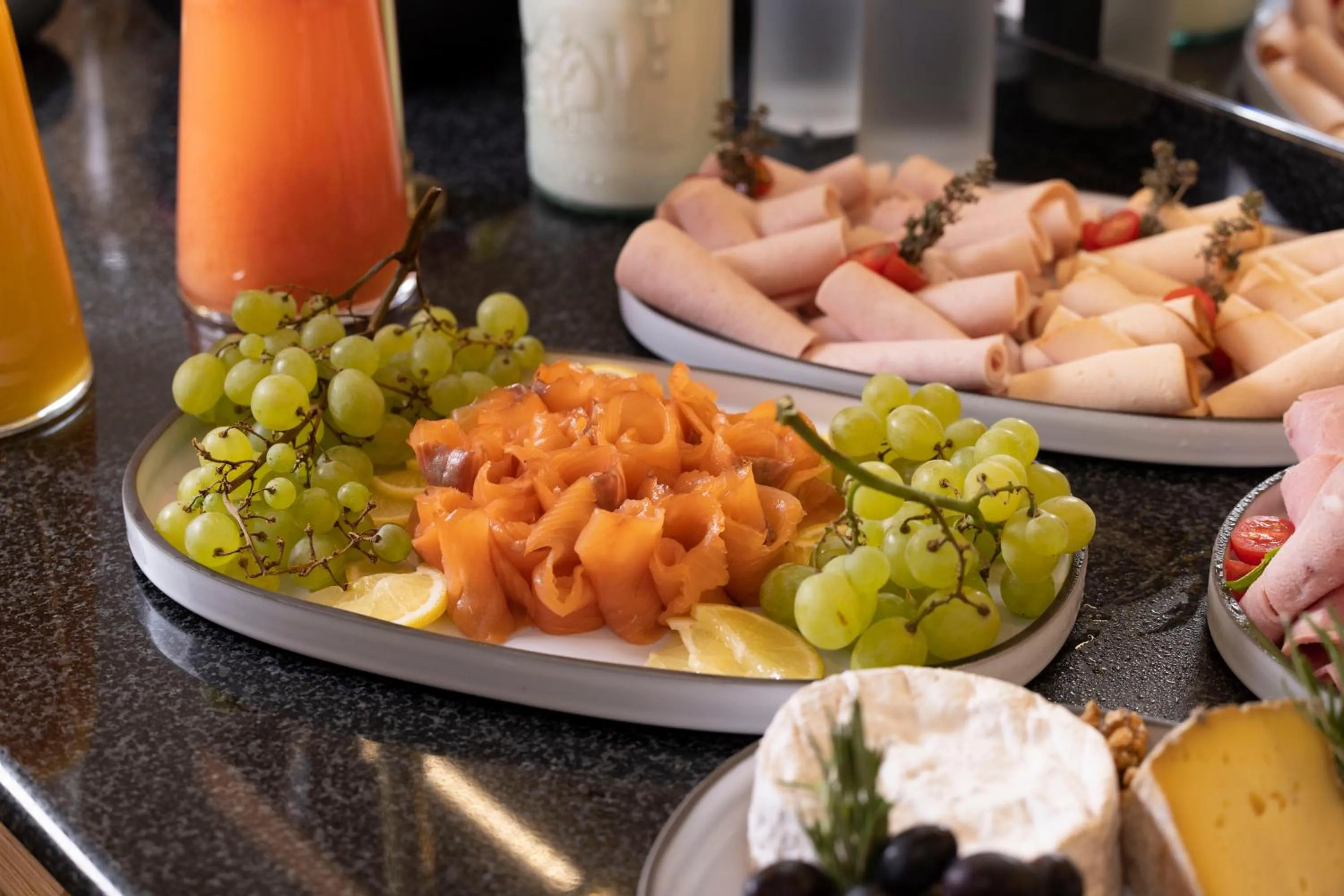 Buffet breakfast in Grand Hôtel Chicago