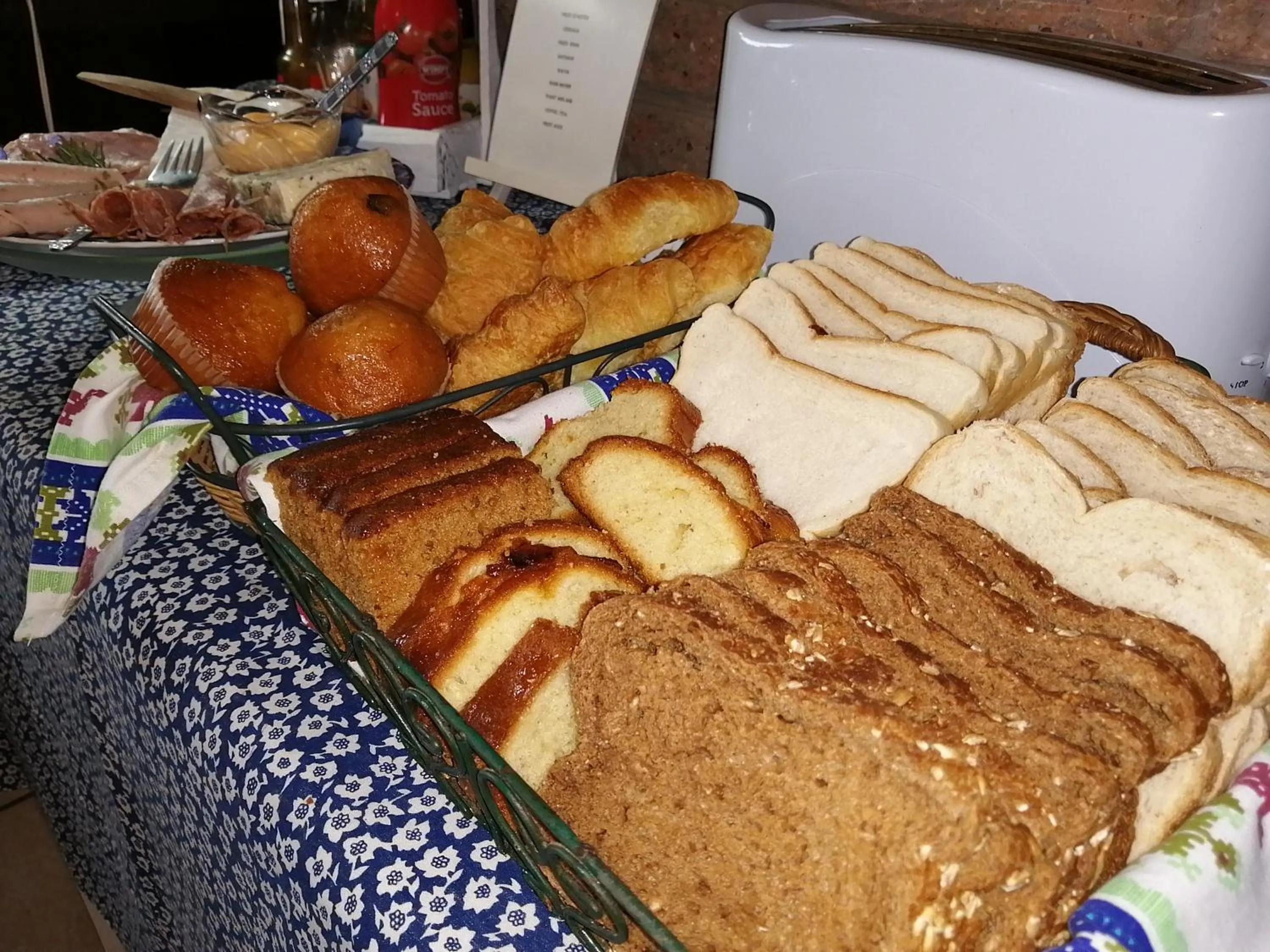 Food and drinks in Amzee Bokmakierie Guest House