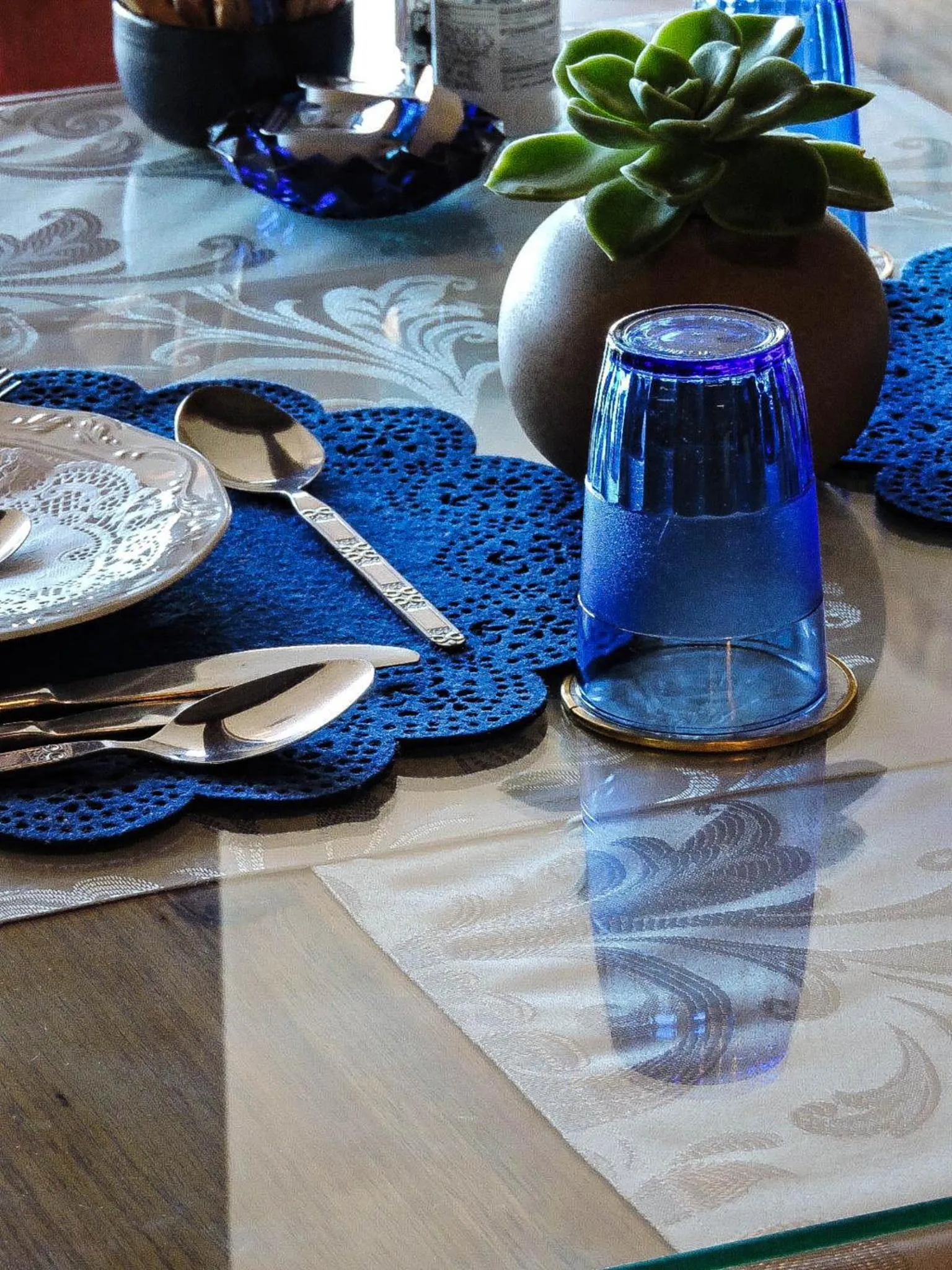 Decorative detail in Amzee Bokmakierie Guest House