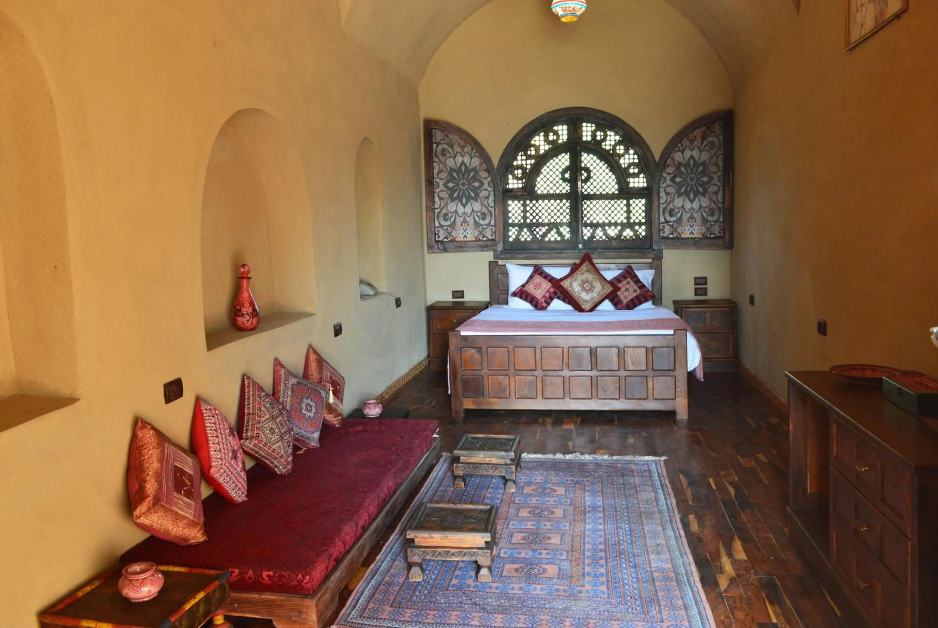 Bedroom, Bed in Djorff Palace