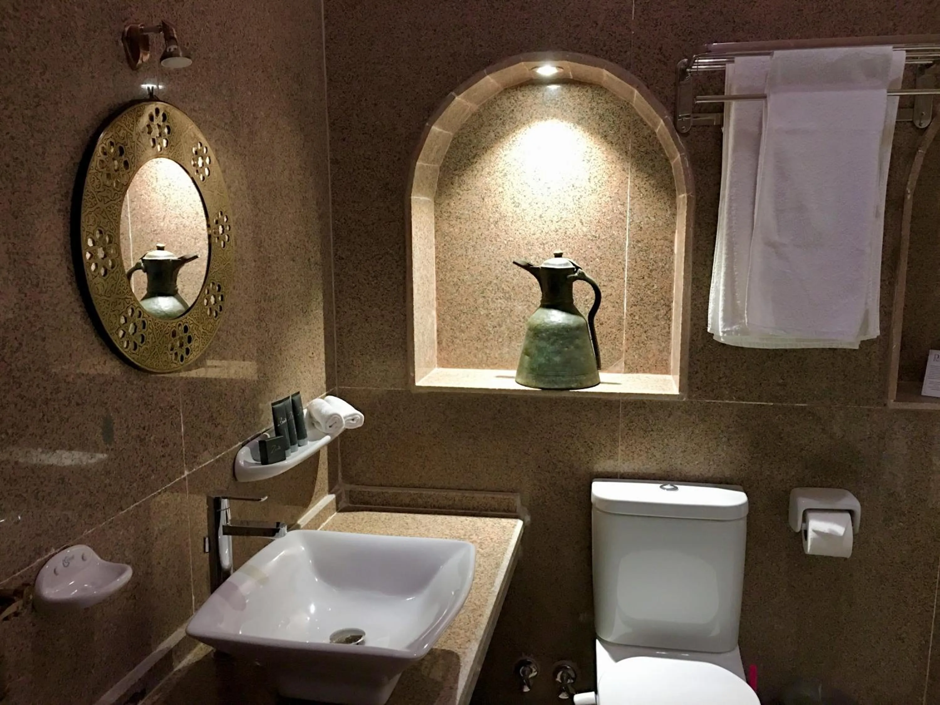 Bathroom in Djorff Palace