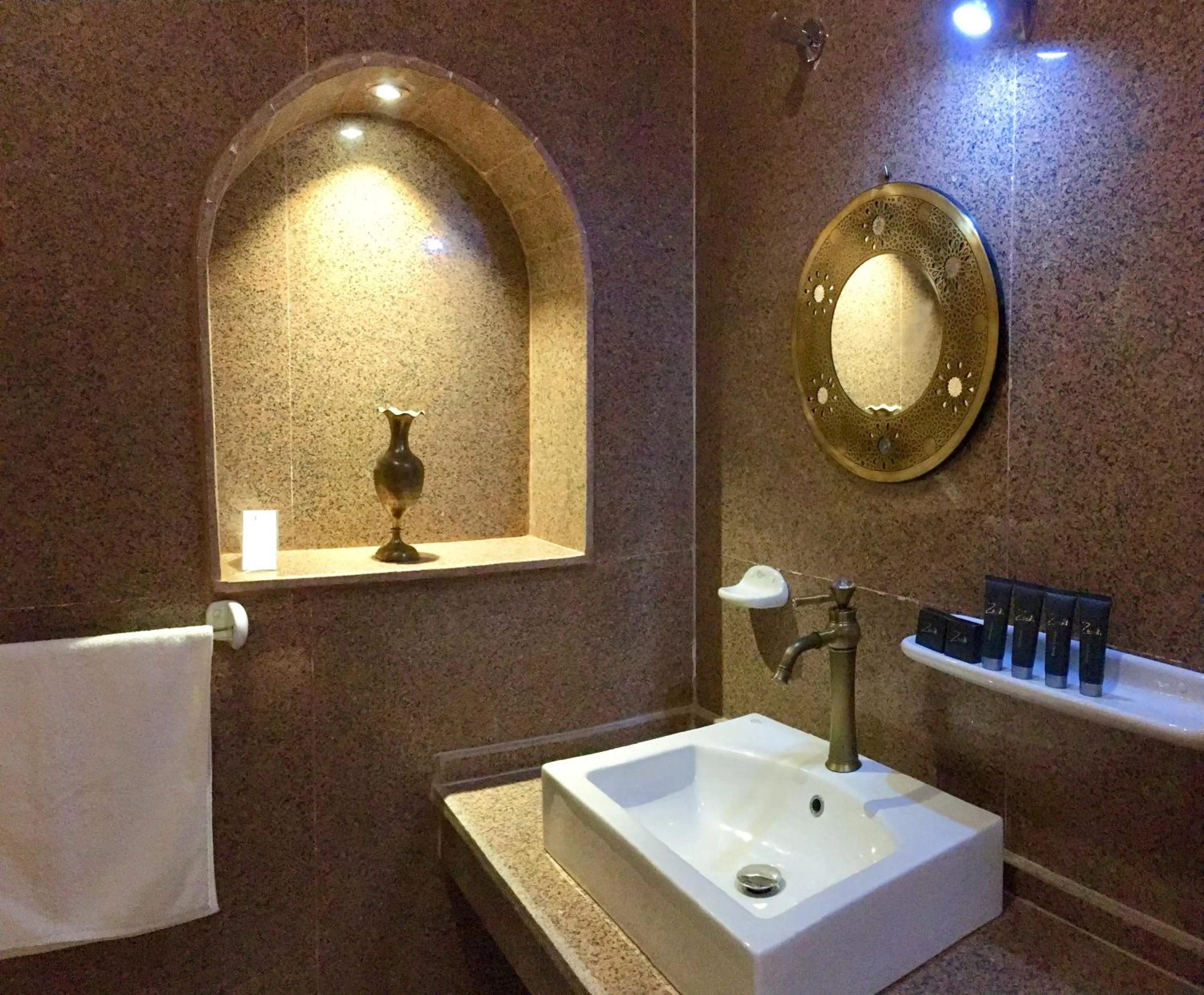 Bathroom in Djorff Palace