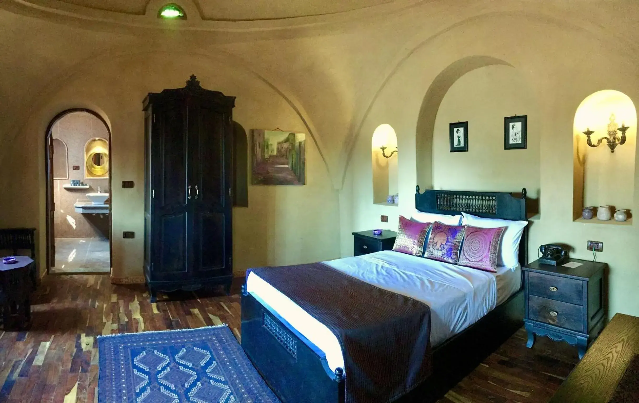 Double Room with Balcony - single occupancy - Amethyst in Djorff Palace Double Room with Balcony - single occupancy - Amethyst in Djorff Palace