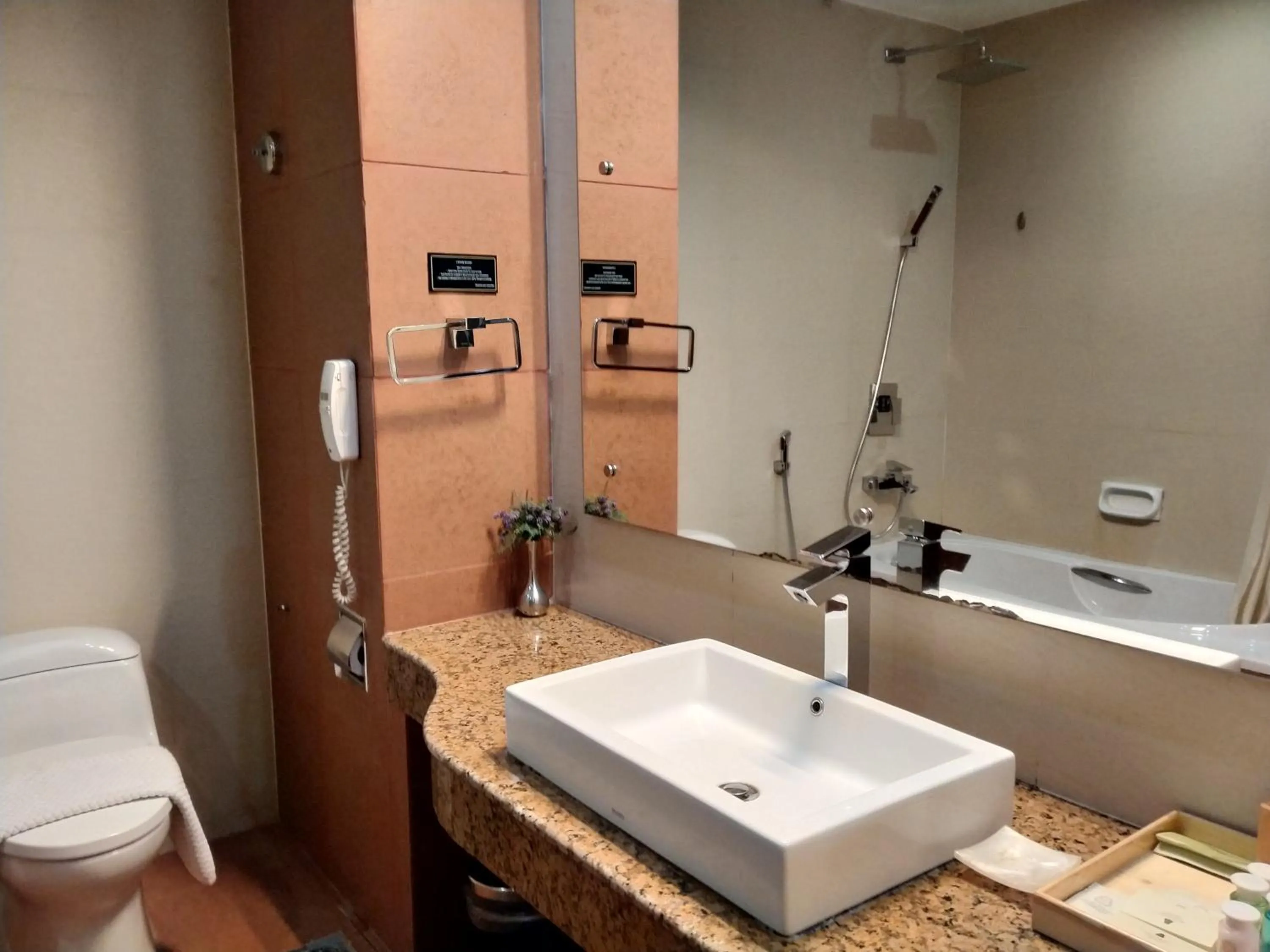 Grand Sultan Tea Resort & Golf