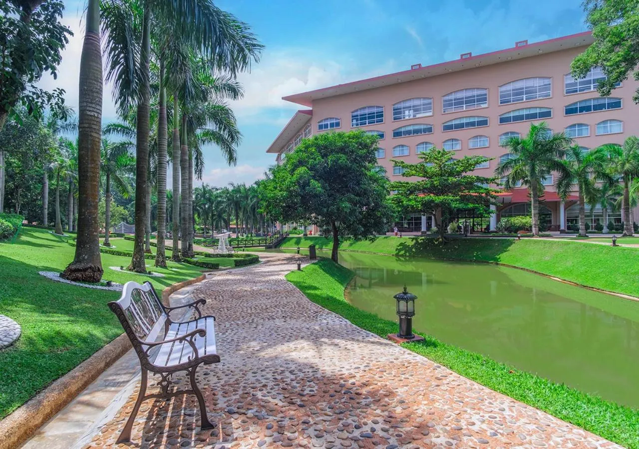 Grand Sultan Tea Resort & Golf