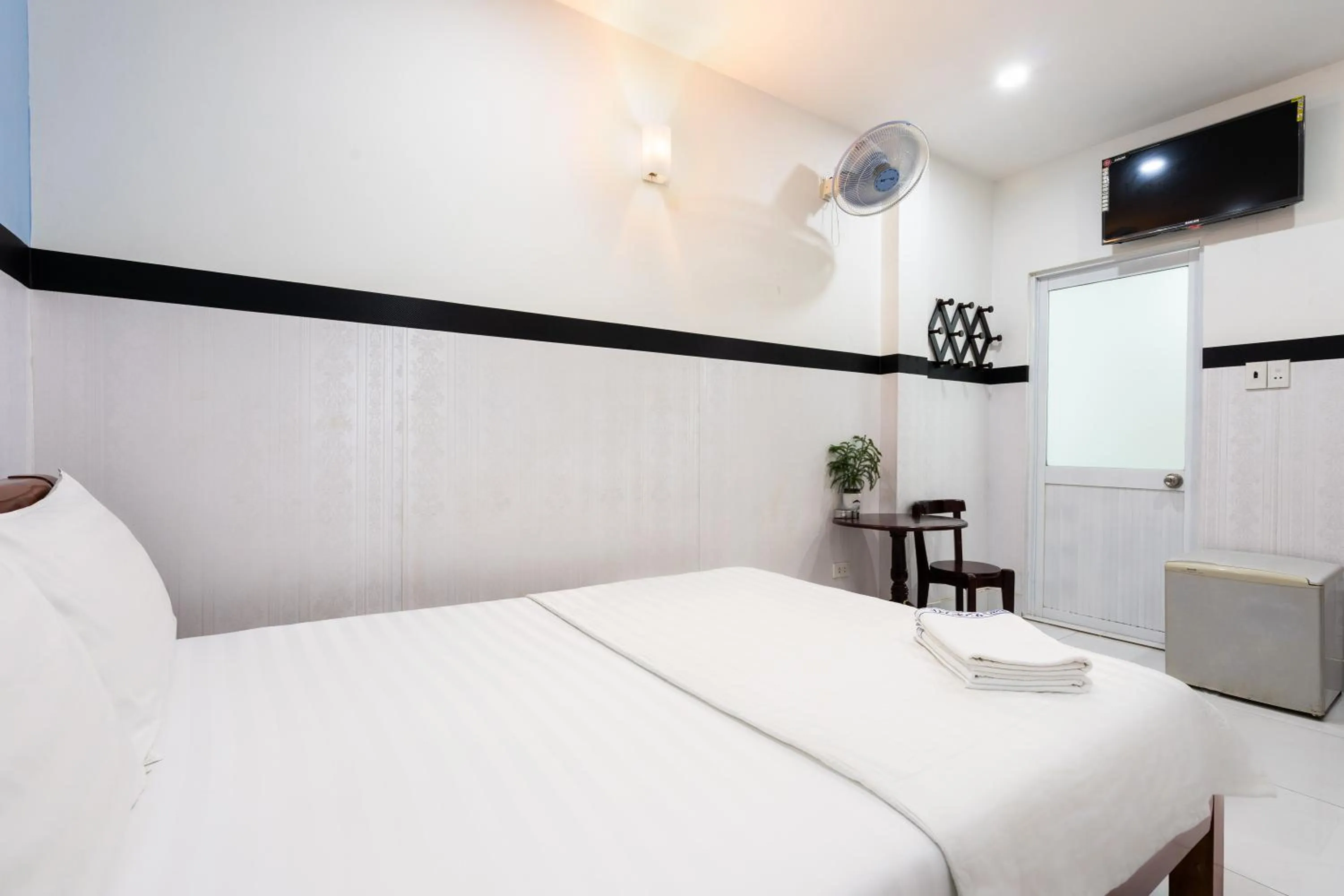 Bed in Lam Sơn Hotel