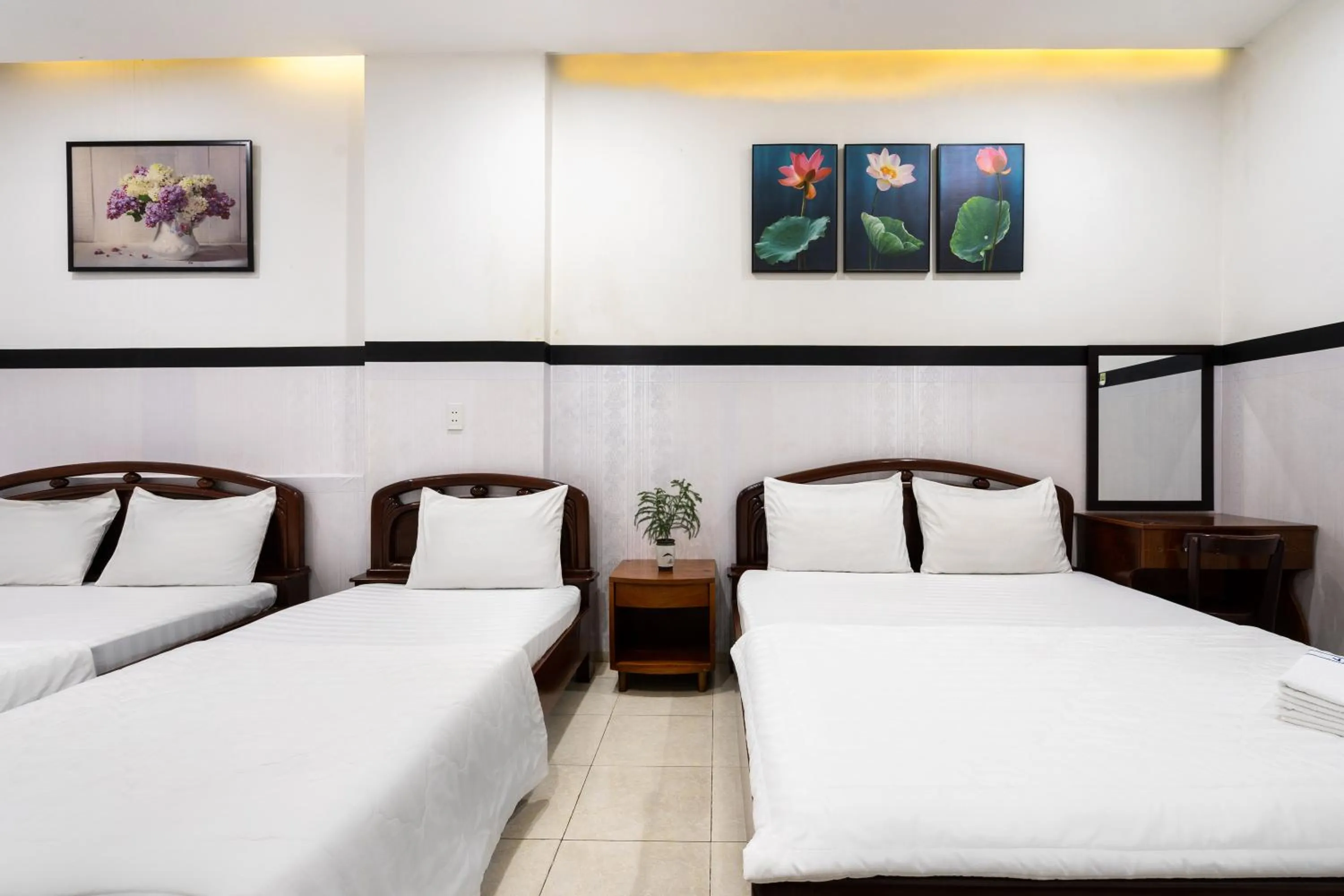 Bed in Lam Sơn Hotel