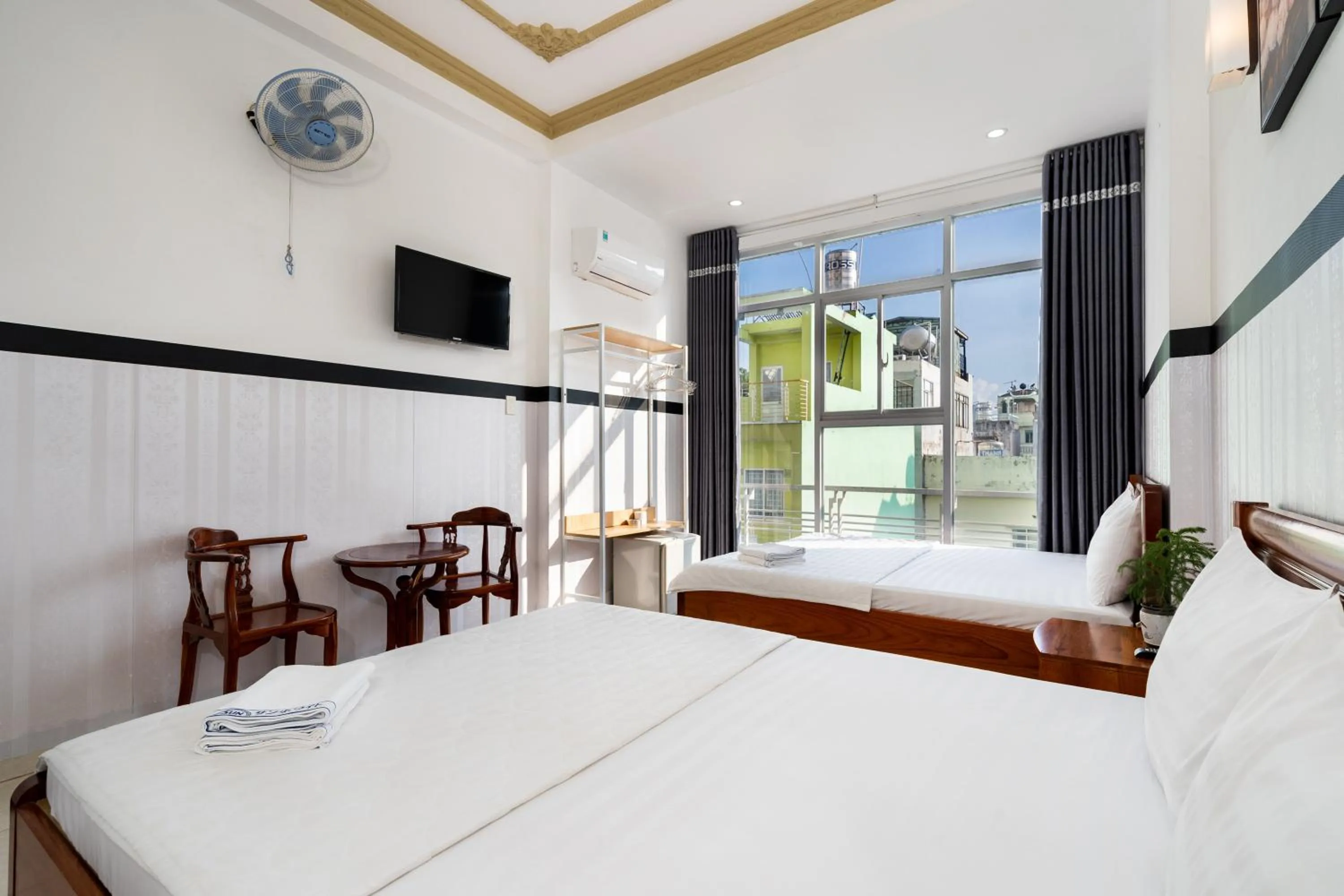 Bed in Lam Sơn Hotel
