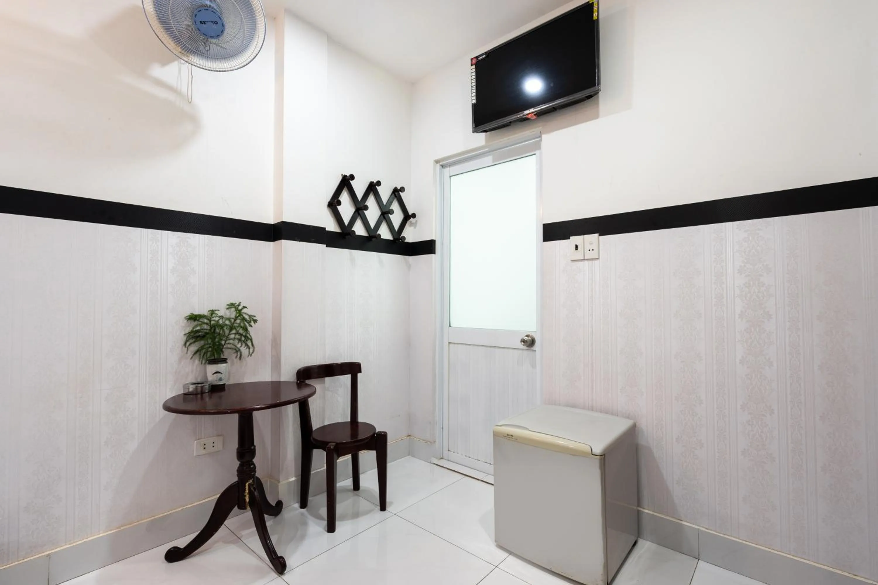 Bedroom in Lam Sơn Hotel