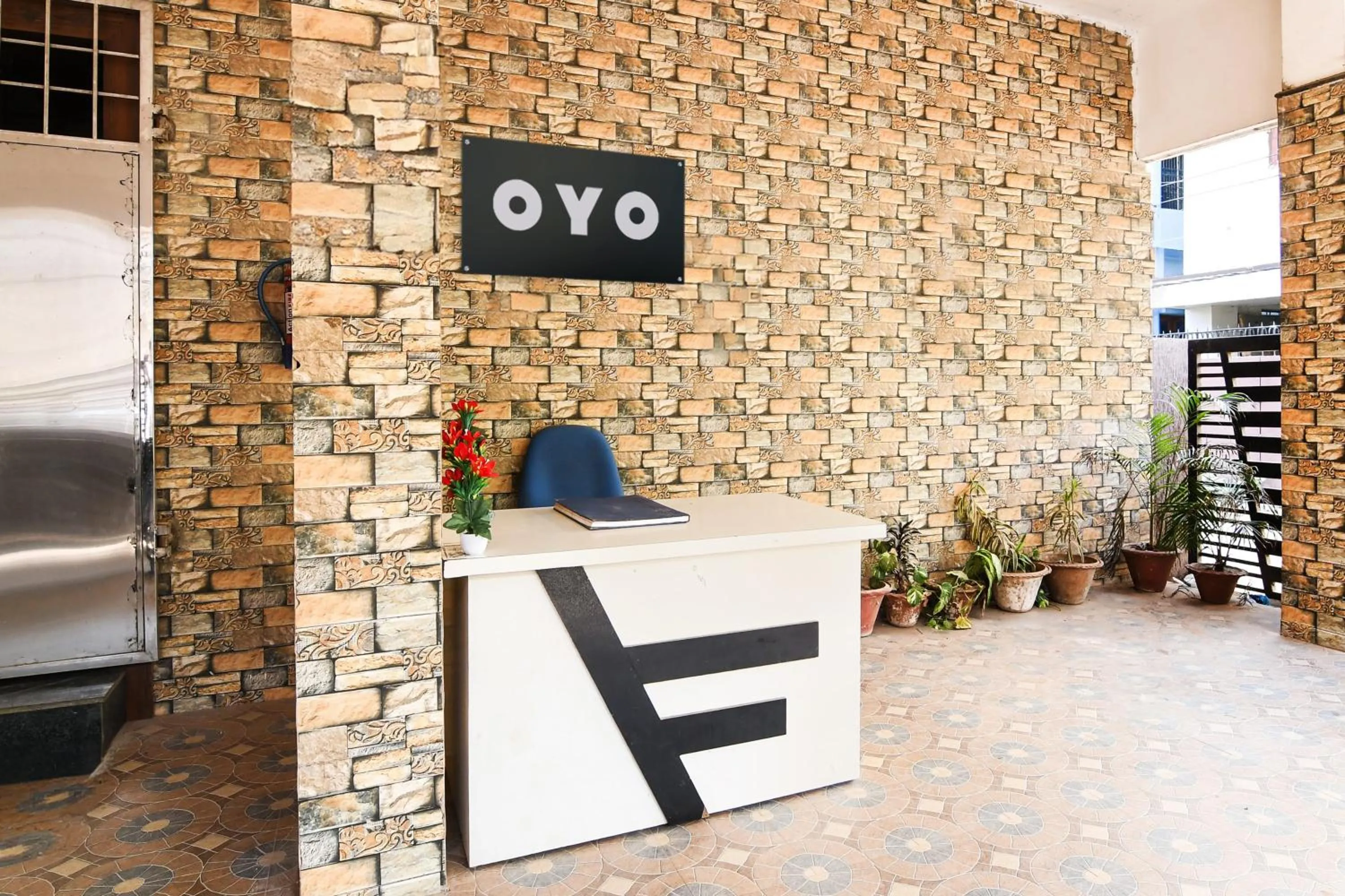 Lobby or reception in Hotel O Home Bm-x