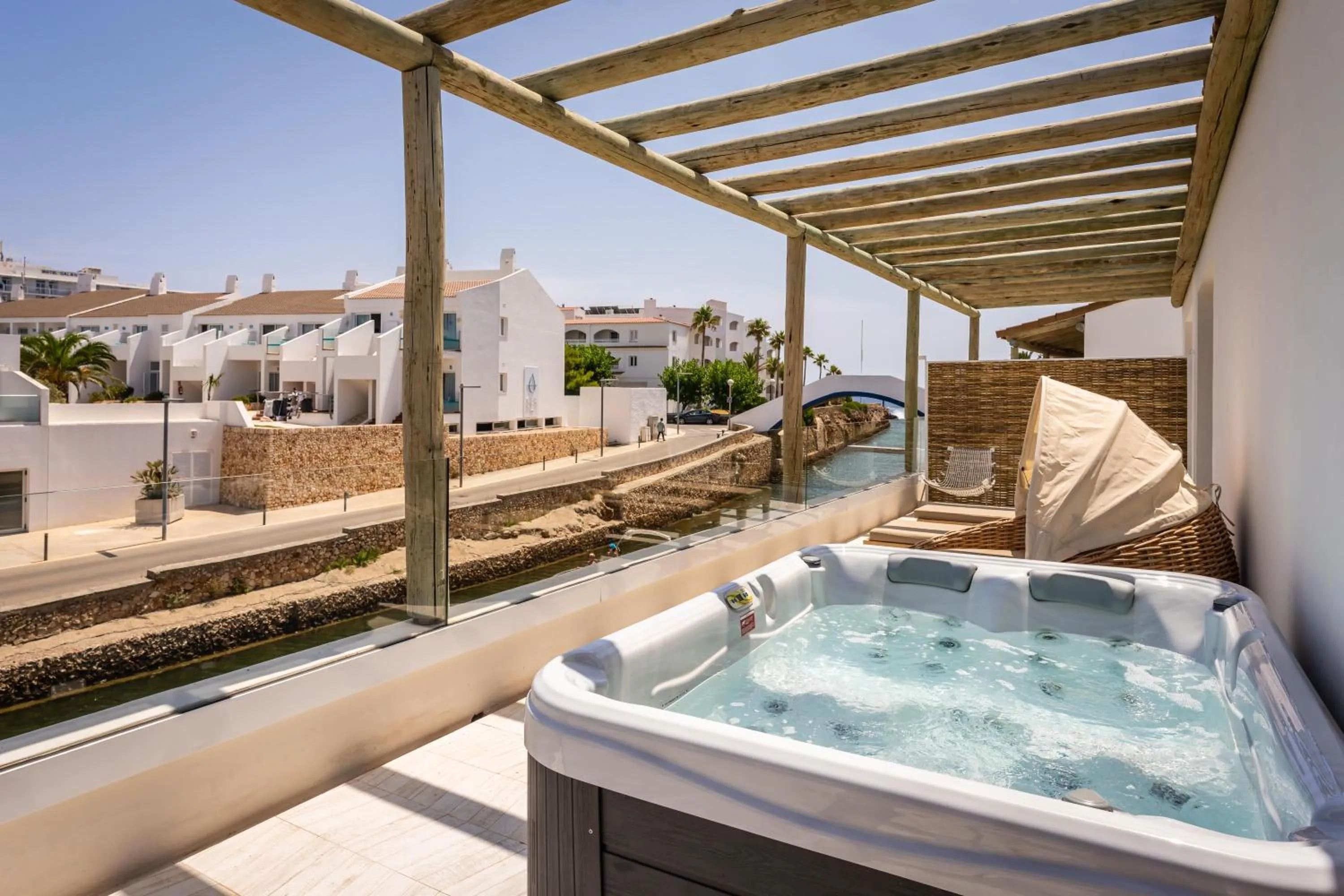 Photo of the whole room in Lago Resort Menorca - Suites del Lago Adults Only