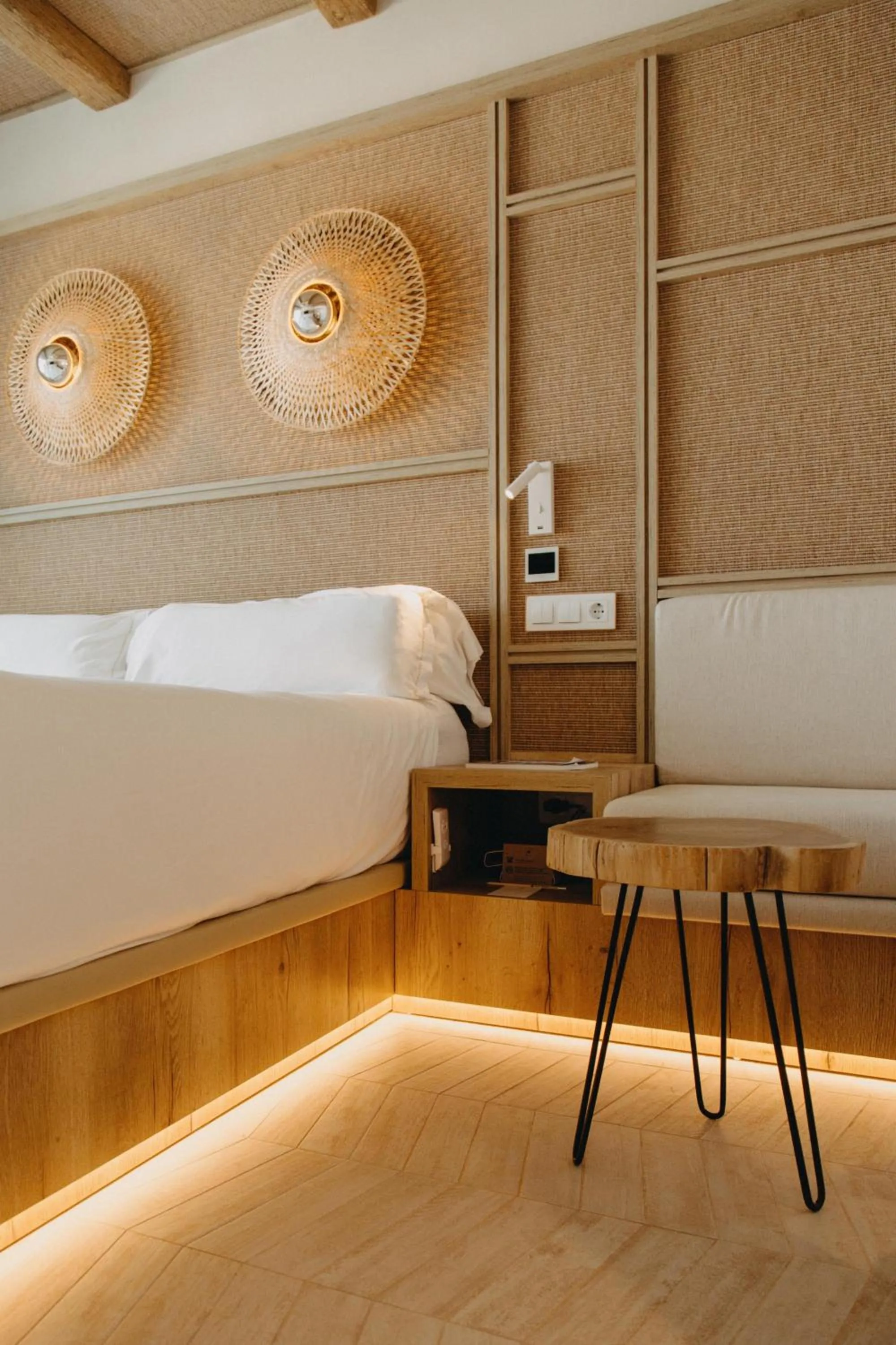 Bathroom, Bed in Lago Resort Menorca - Suites del Lago Adults Only