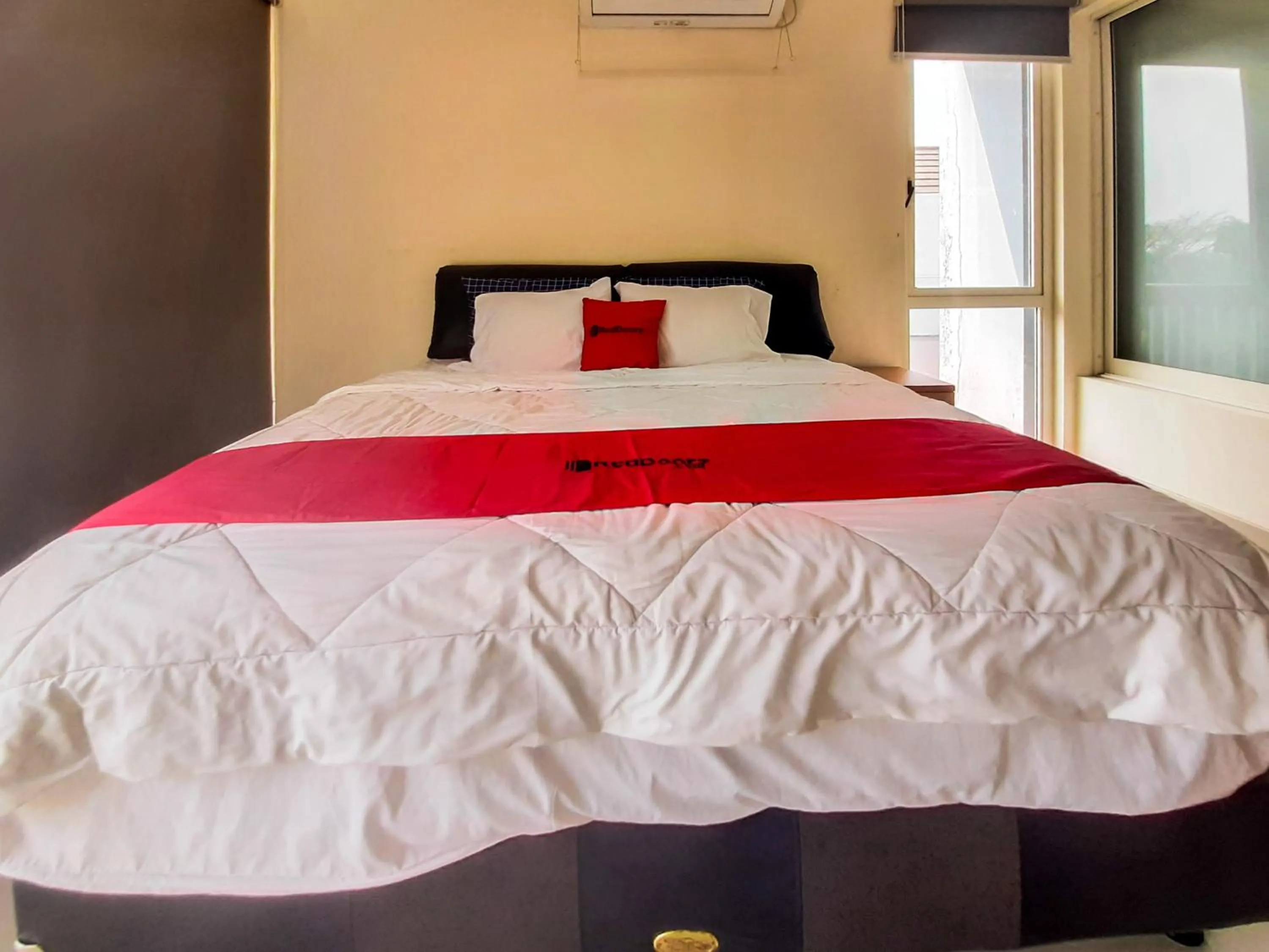 Bedroom in RedDoorz at Villa Taman Dayu Pandaan 2