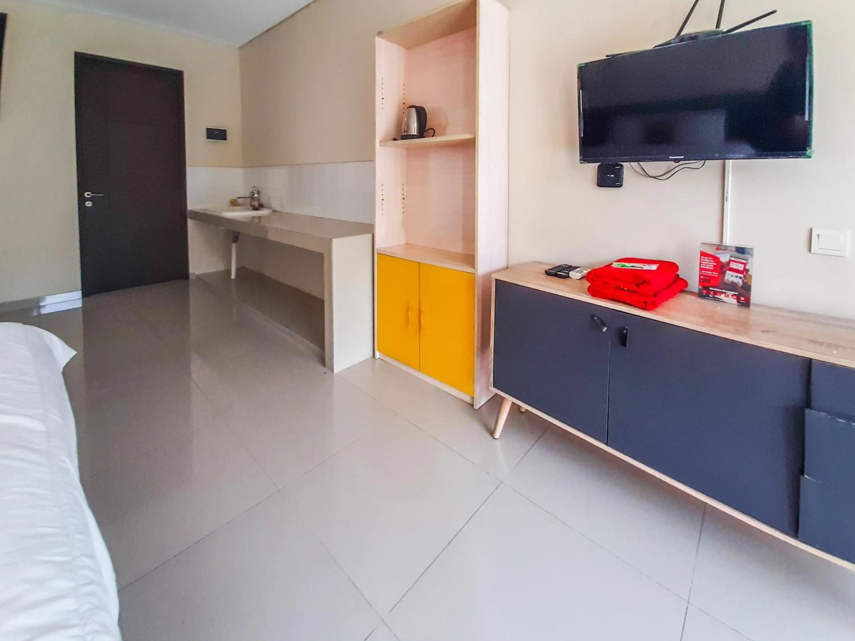 Bedroom in RedDoorz at Villa Taman Dayu Pandaan 2