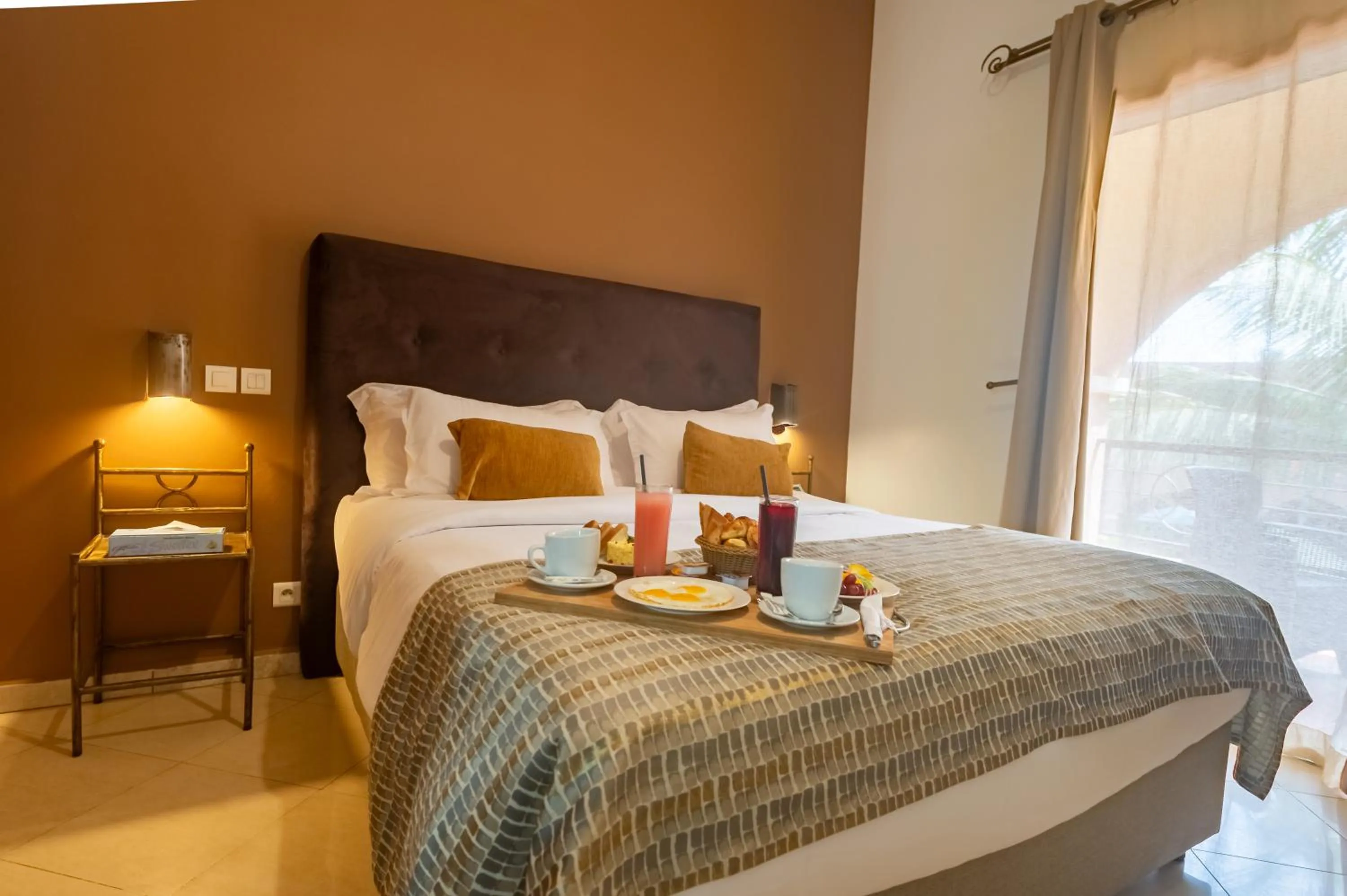 Bedroom, Bed in Airport Hotel Casino du Cap-vert