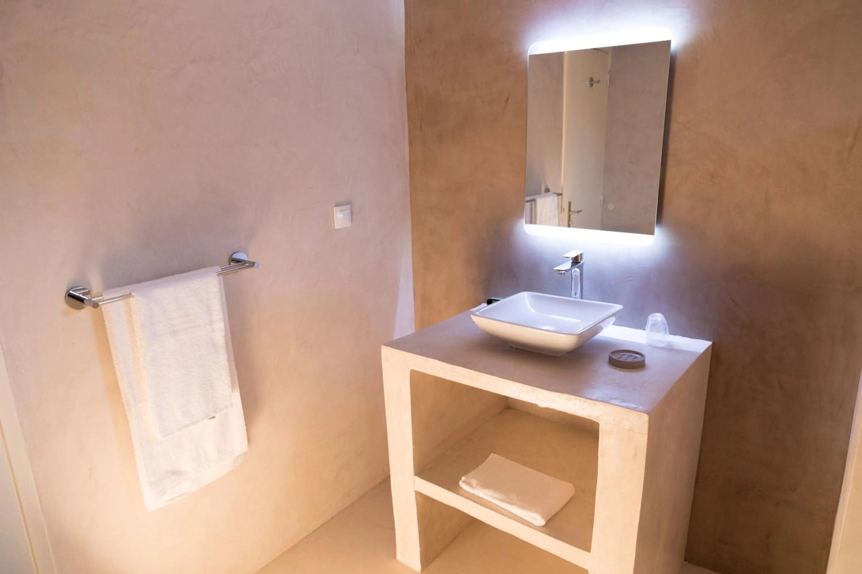 Bathroom in Airport Hotel Casino du Cap-vert