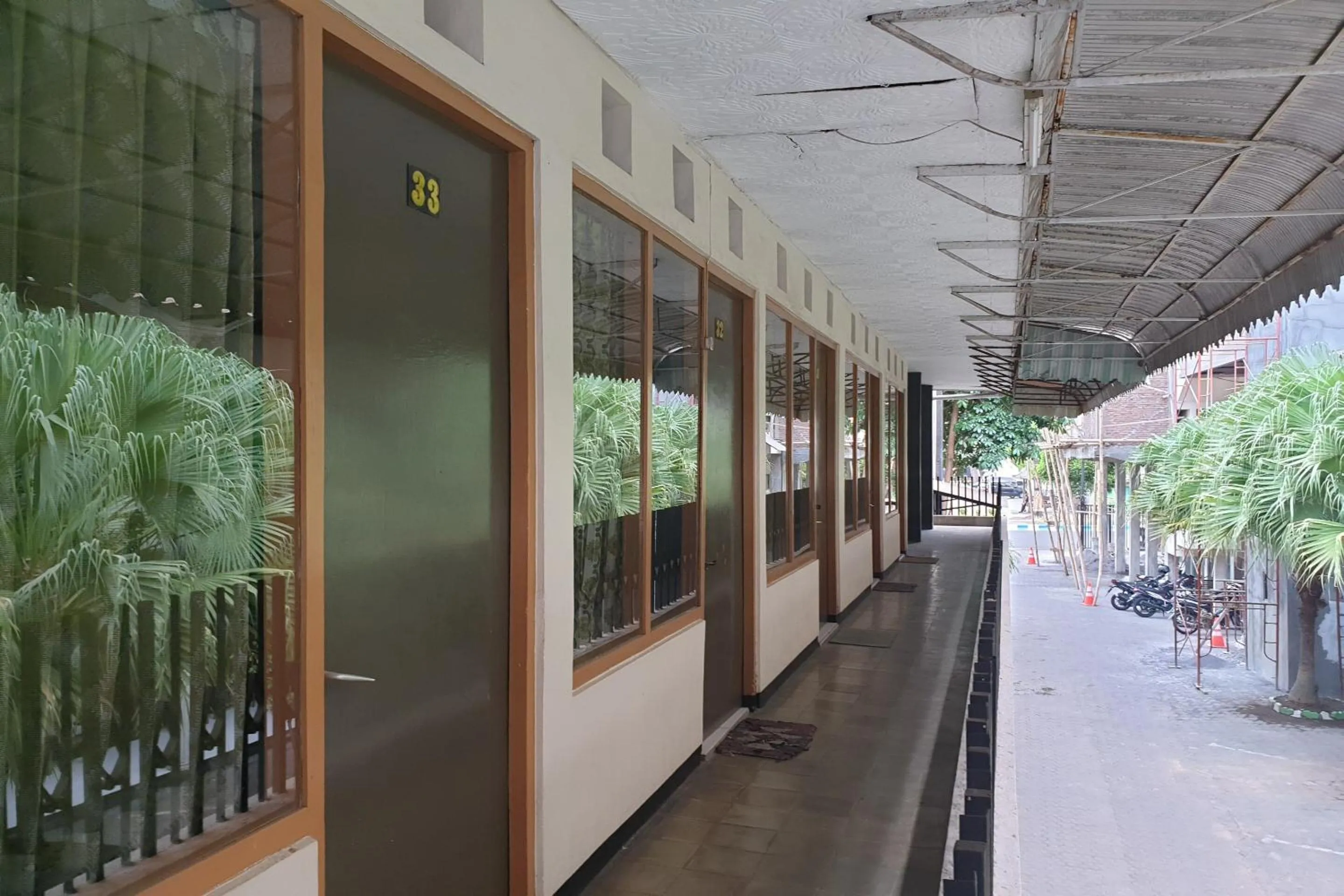 Balcony/Terrace in OYO Life 2090 Ratna Backpacker Syariah