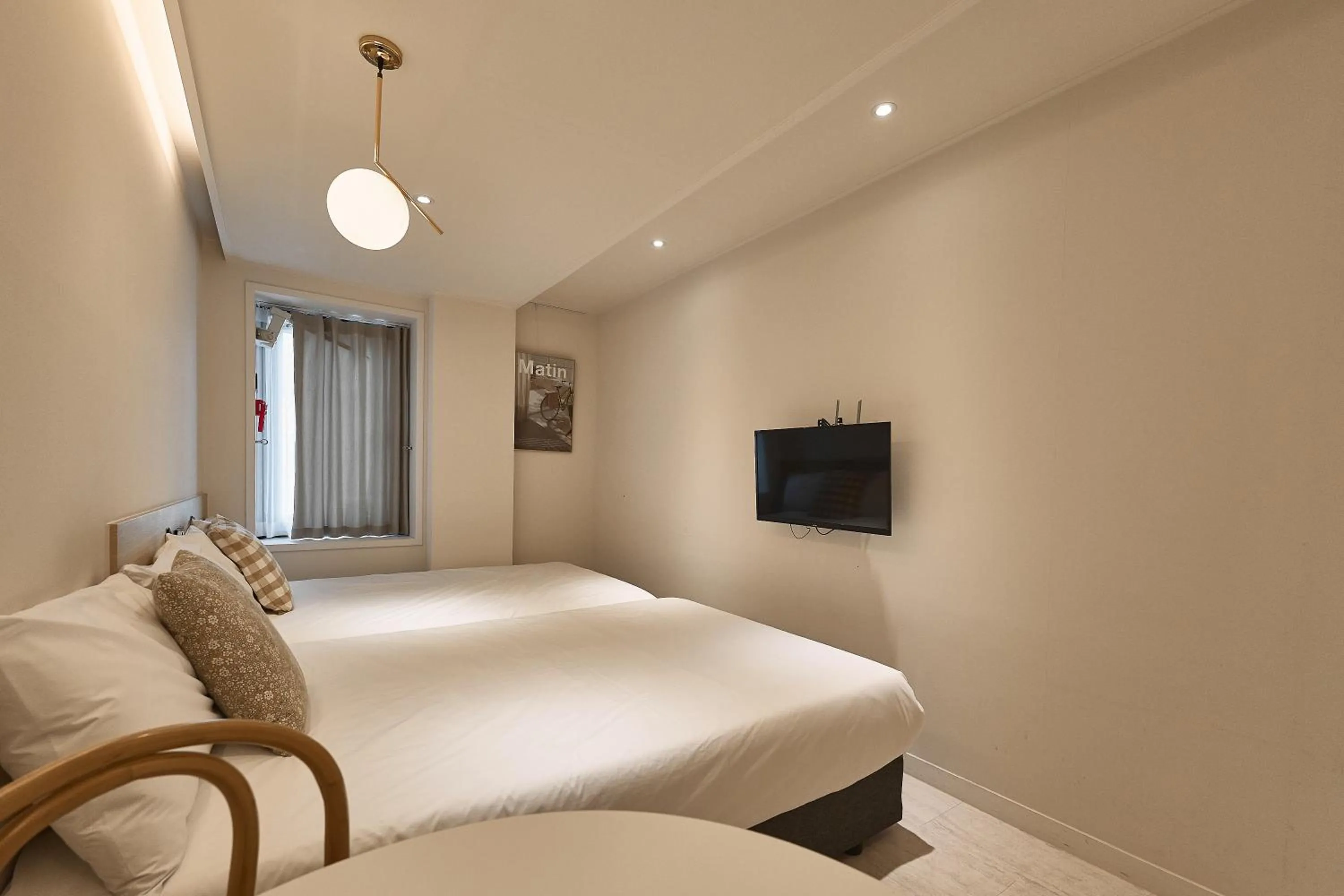 Bed in Artravel Home