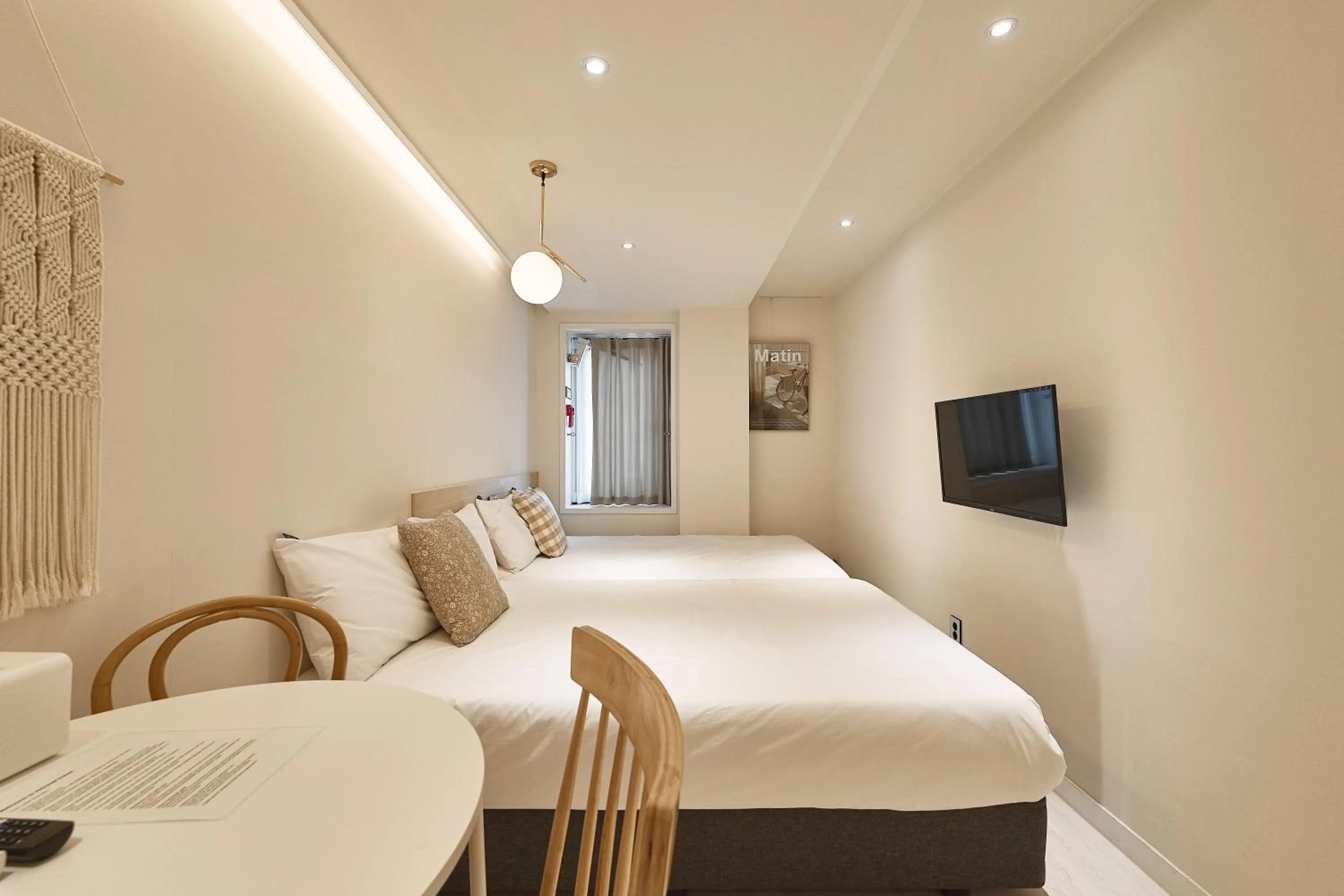 Bed in Artravel Home