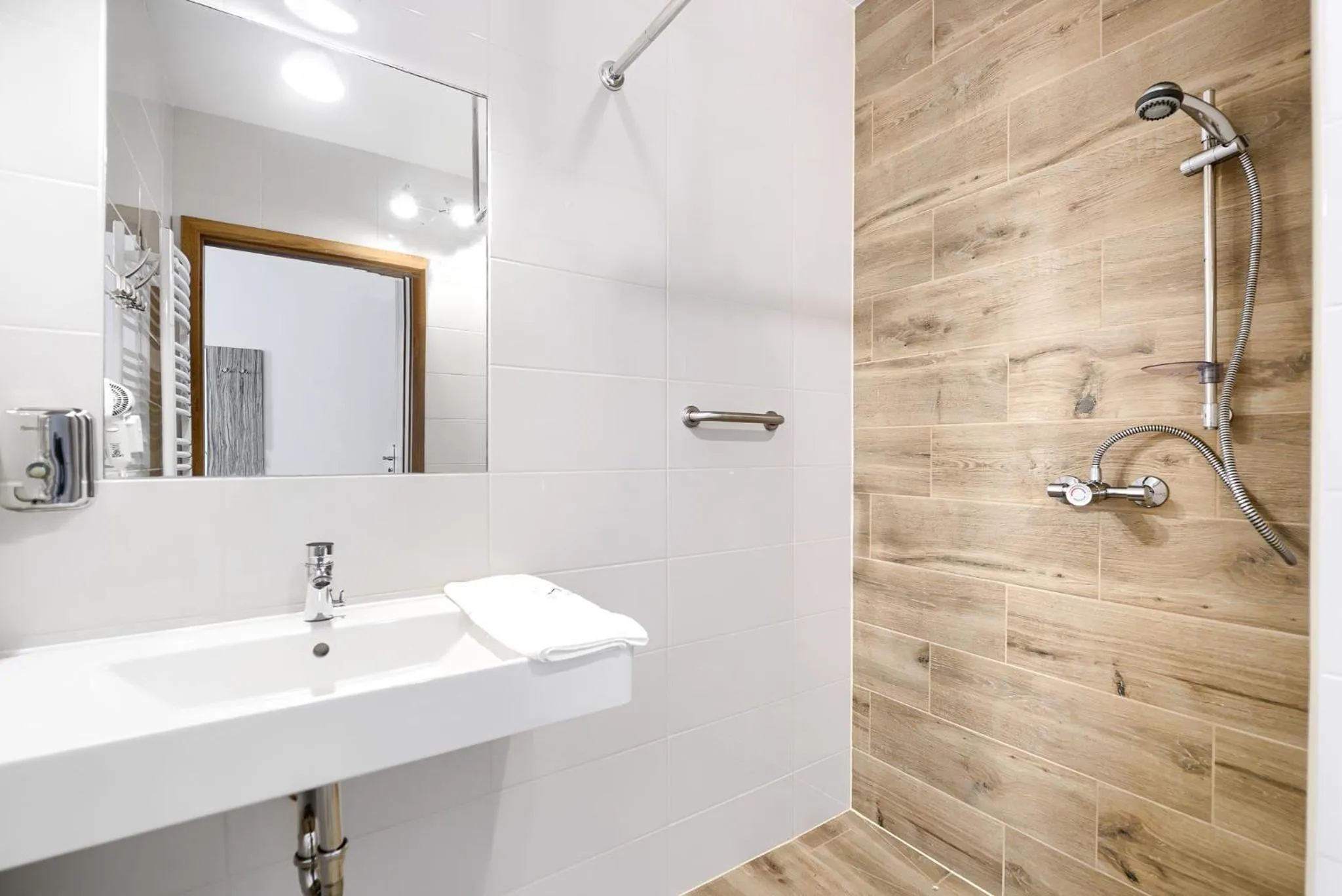 Shower in Hotel Bosak